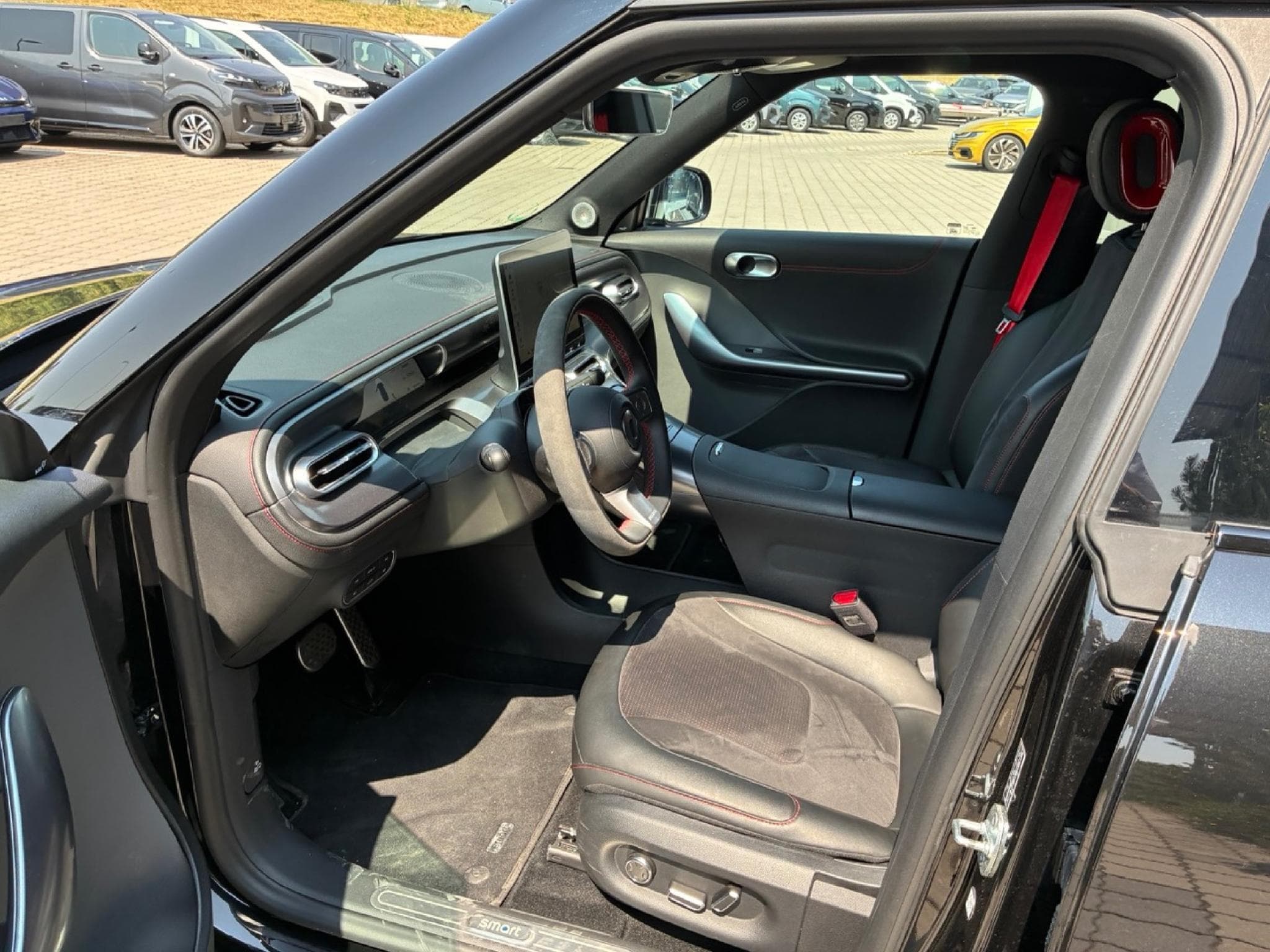 Smart C-Max #1 Brabus AWD (66kWh) (2023) - Photo 18
