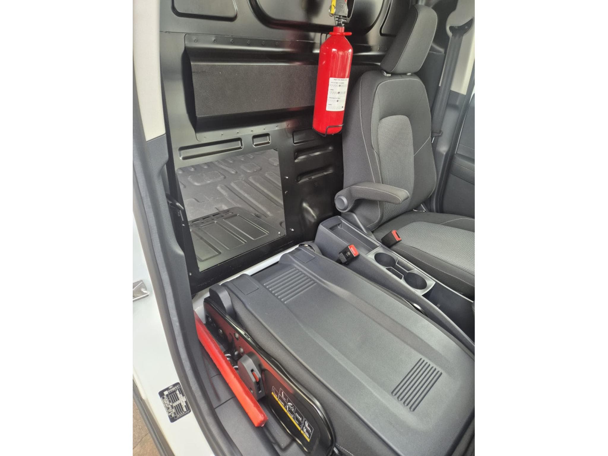Ford Transit Trend BEV 43kWh - 136cv A1 (2025) - Photo 7