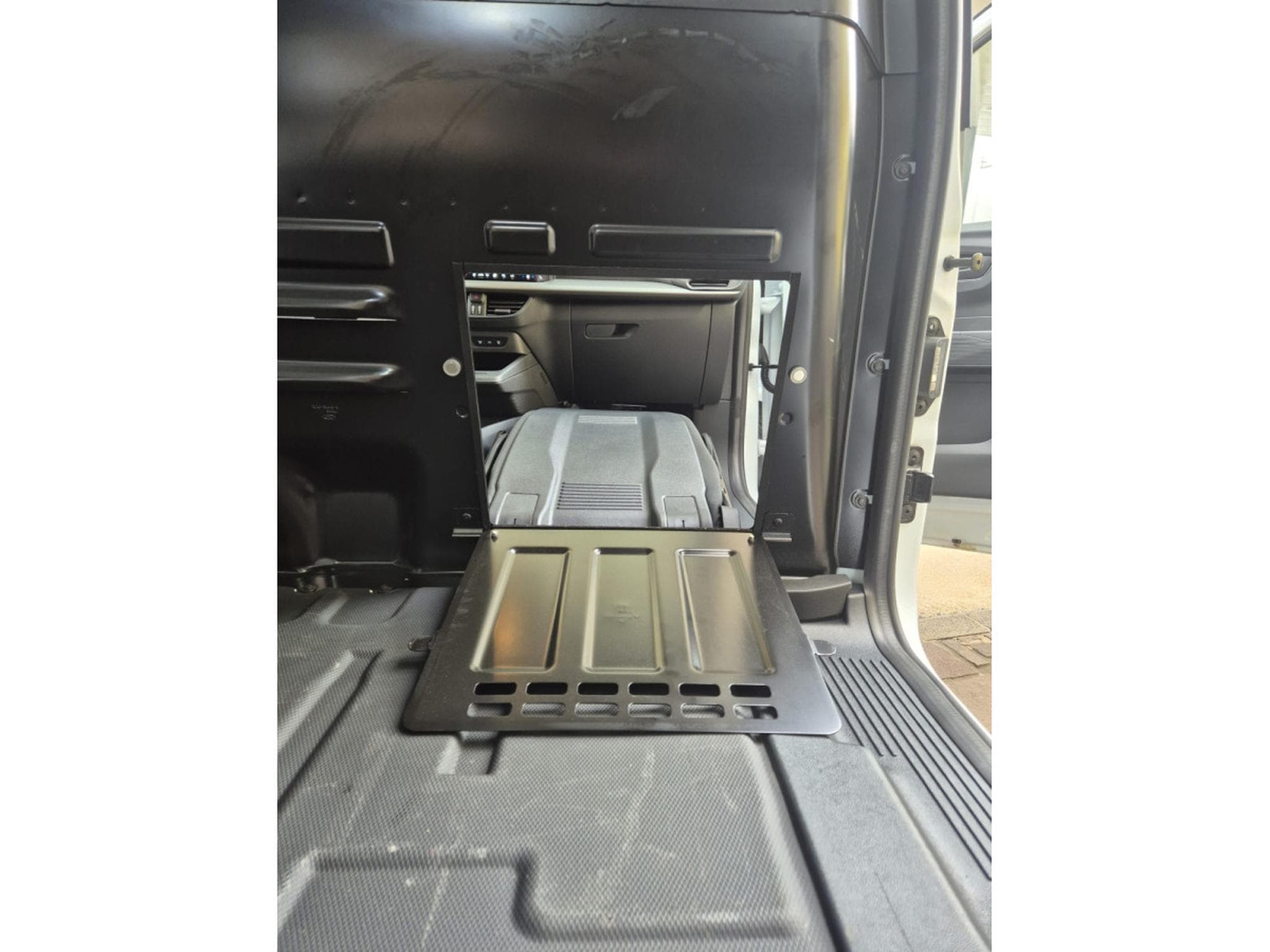 Ford Transit Trend BEV 43kWh - 136cv A1 (2025) - Photo 8