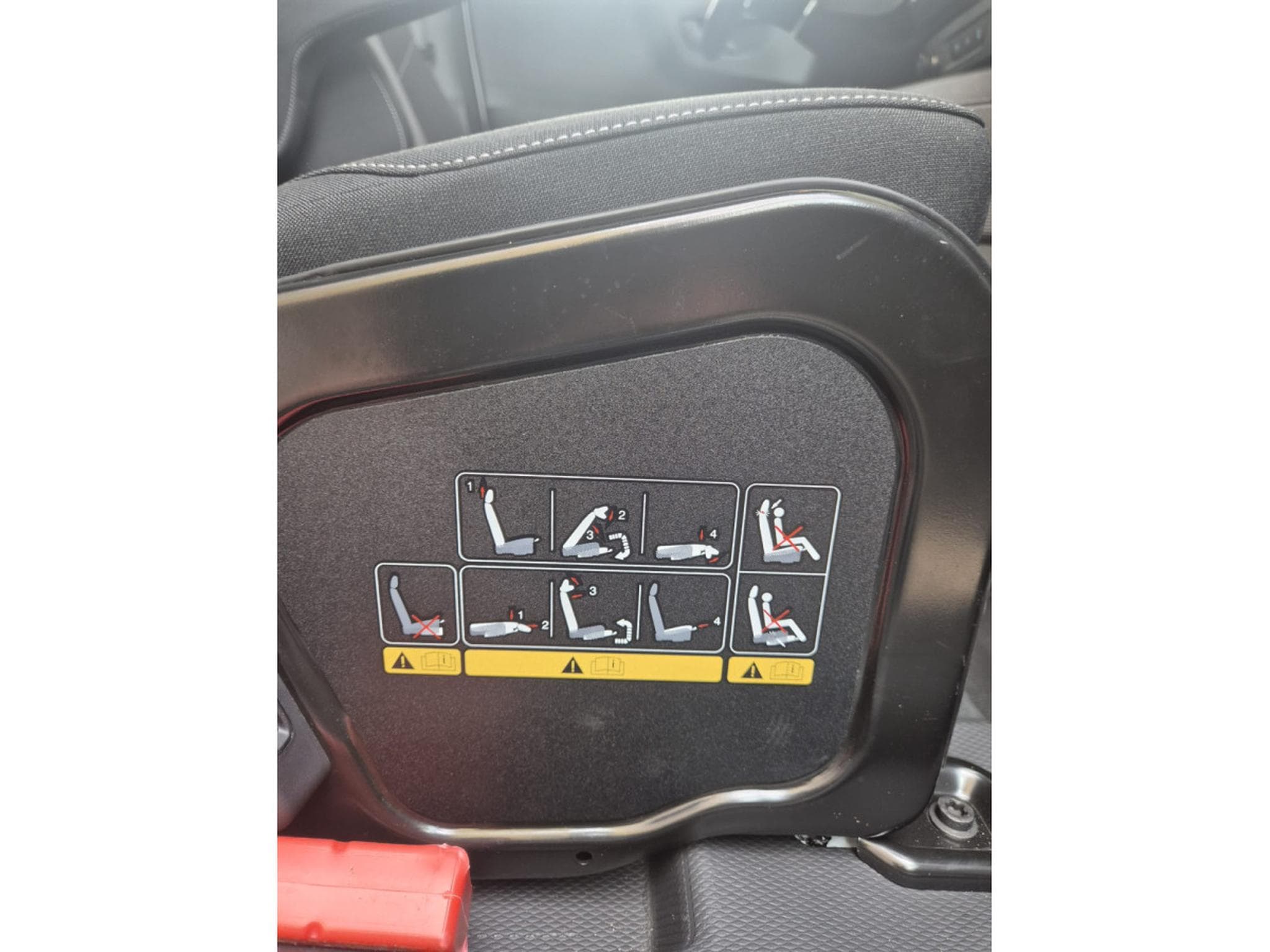 Ford Transit Trend BEV 43kWh - 136cv A1 (2025) - Photo 9