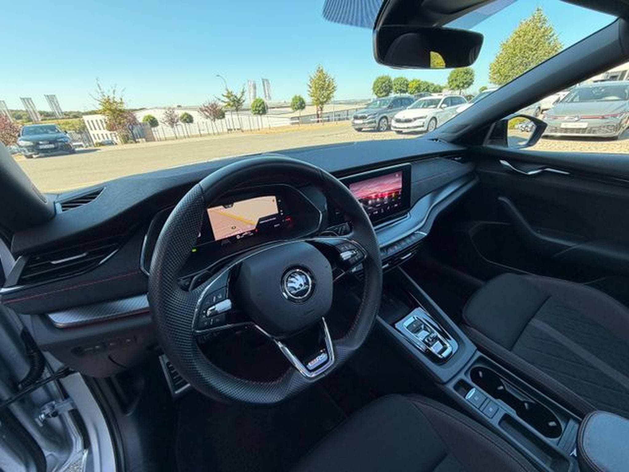 Skoda Octavia Octavia Kombi 2,0TSi RS Pano AHK 19" Matrix ACC (2022) - Photo 10