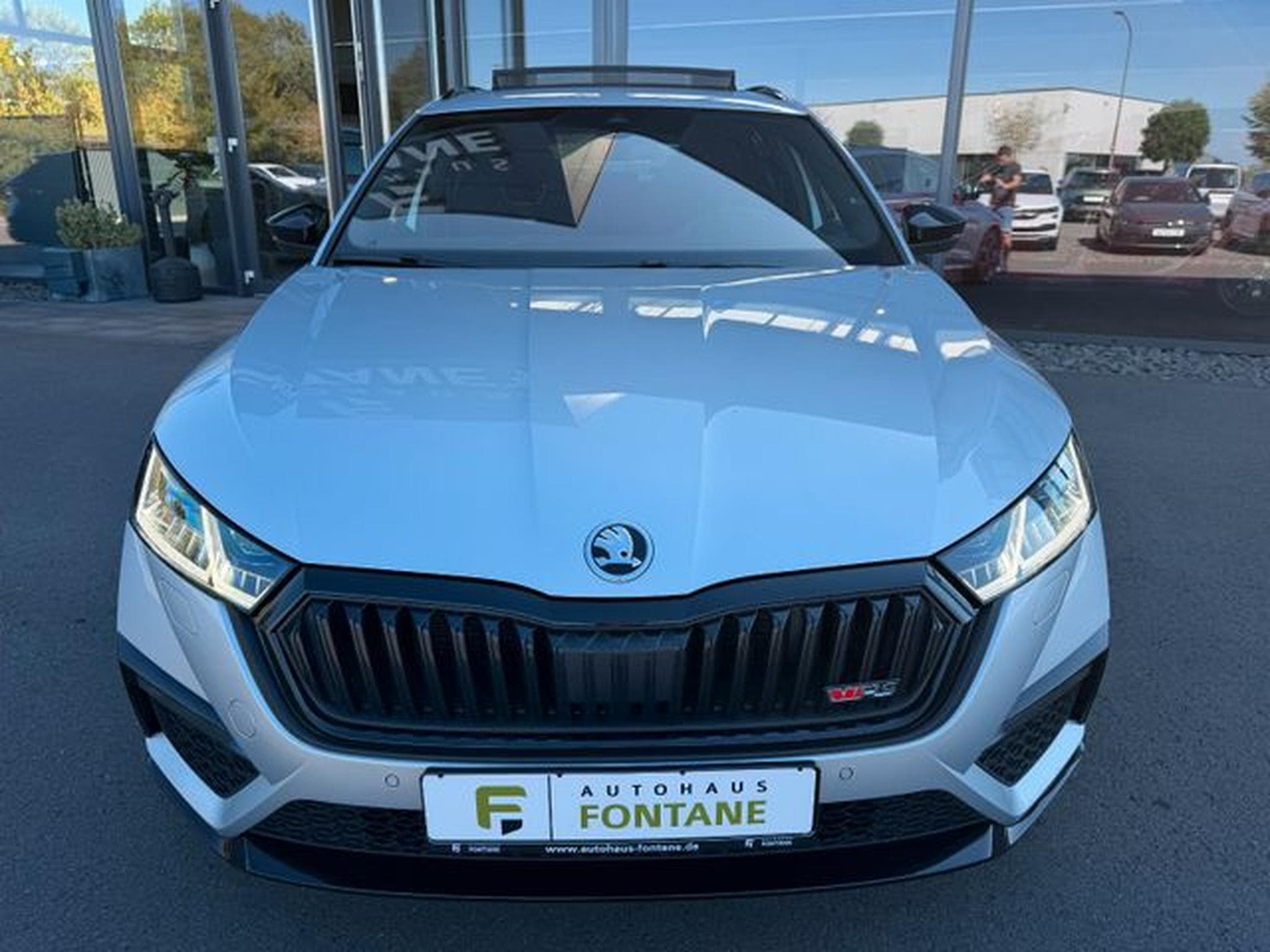 Skoda Octavia Octavia Kombi 2,0TSi RS Pano AHK 19" Matrix ACC (2022) - Photo 2