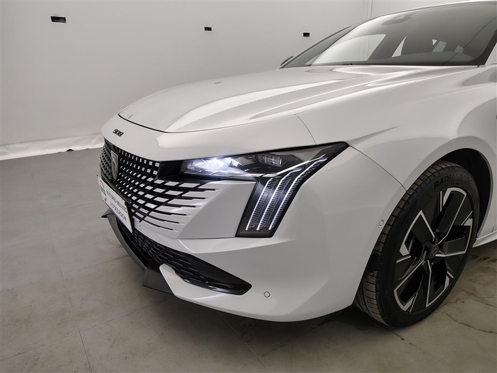Peugeot 508 Facelift 1.5 BlueHDi 130Cv EAT8 GT S-CUIR / NAVI / FULL LED (2024) - Foto 15