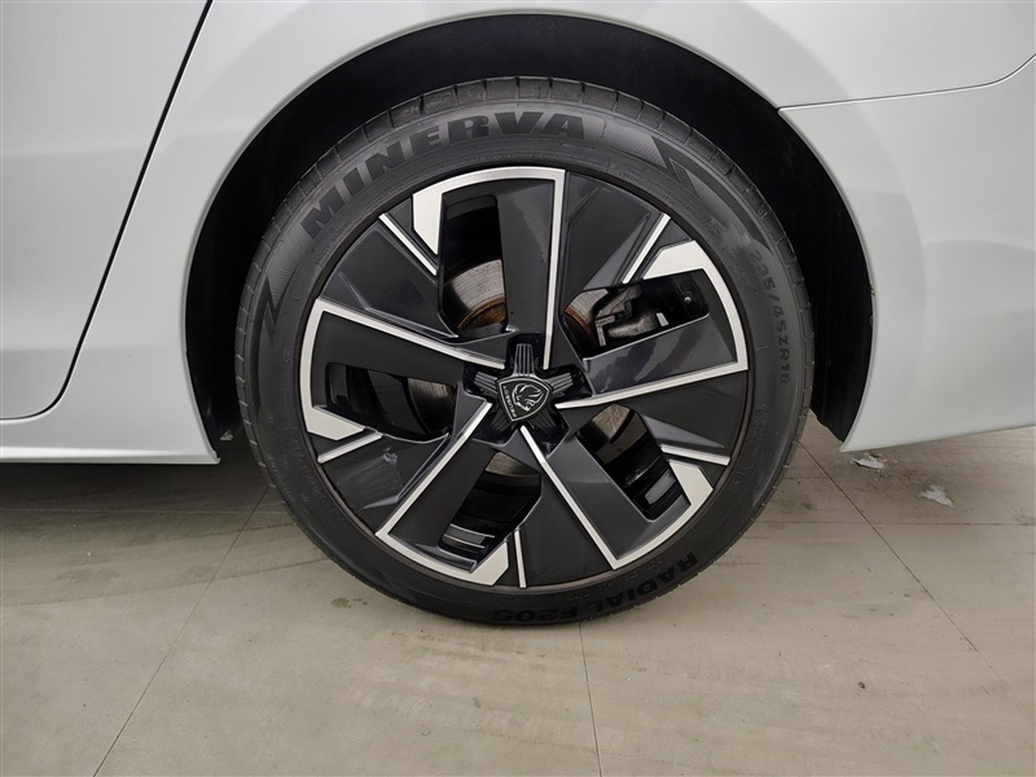 Peugeot 508 Facelift 1.5 BlueHDi 130Cv EAT8 GT S-CUIR / NAVI / FULL LED (2024) - Foto 6