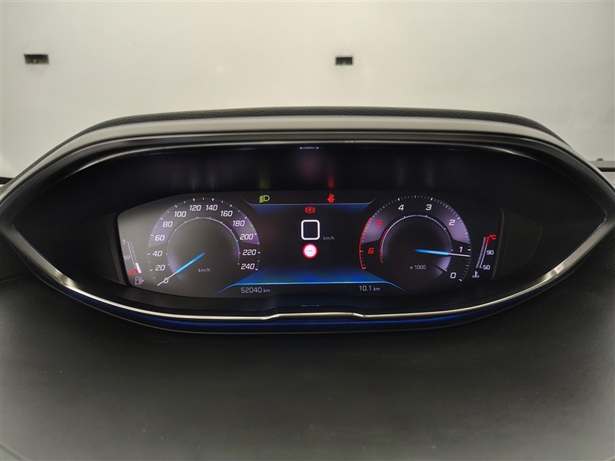 Peugeot 5008 1.5 BlueHDi Active Pack NAVI / FULL LED / CARPLAY (2022) - Foto 10