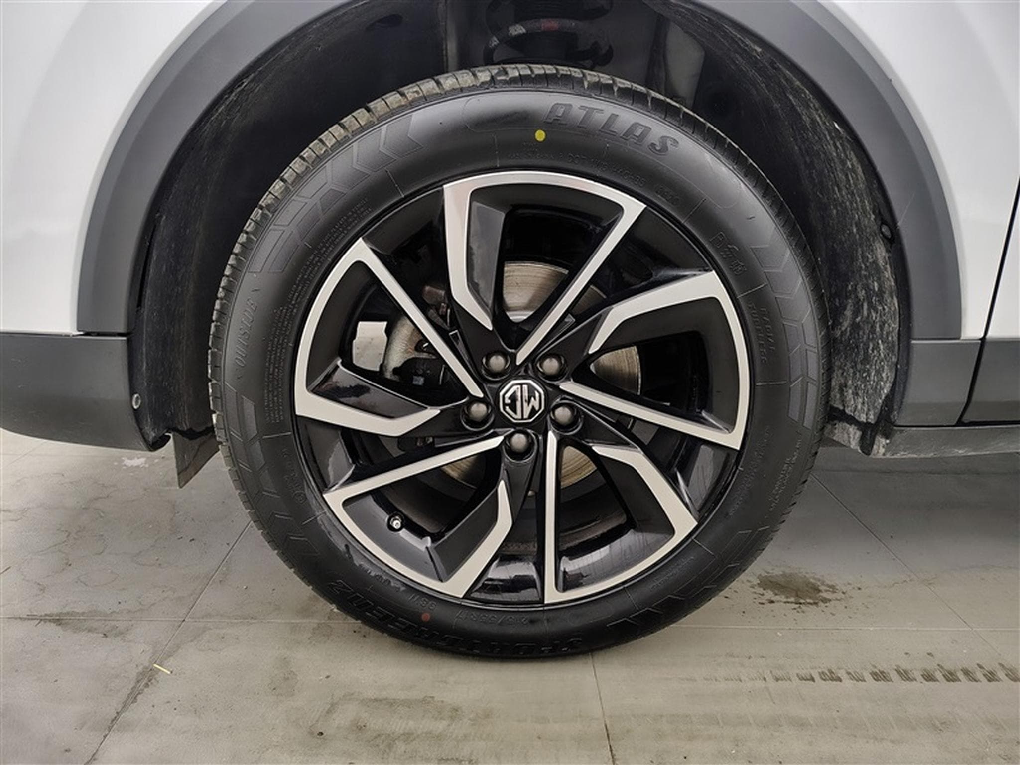 MG ZS 1.5 VTi 105cv Luxury NAVI / FULL LED / CUIR / (2024) - Foto 6
