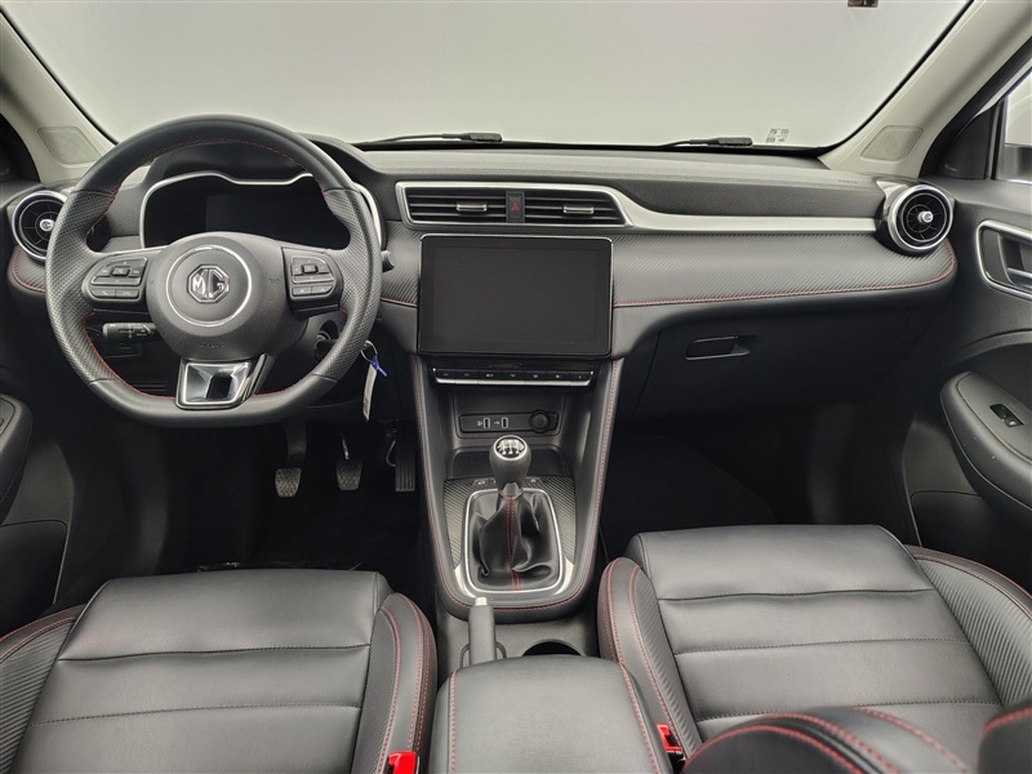 MG ZS 1.5 VTi 105cv Luxury NAVI / FULL LED / CUIR / (2024) - Foto 8