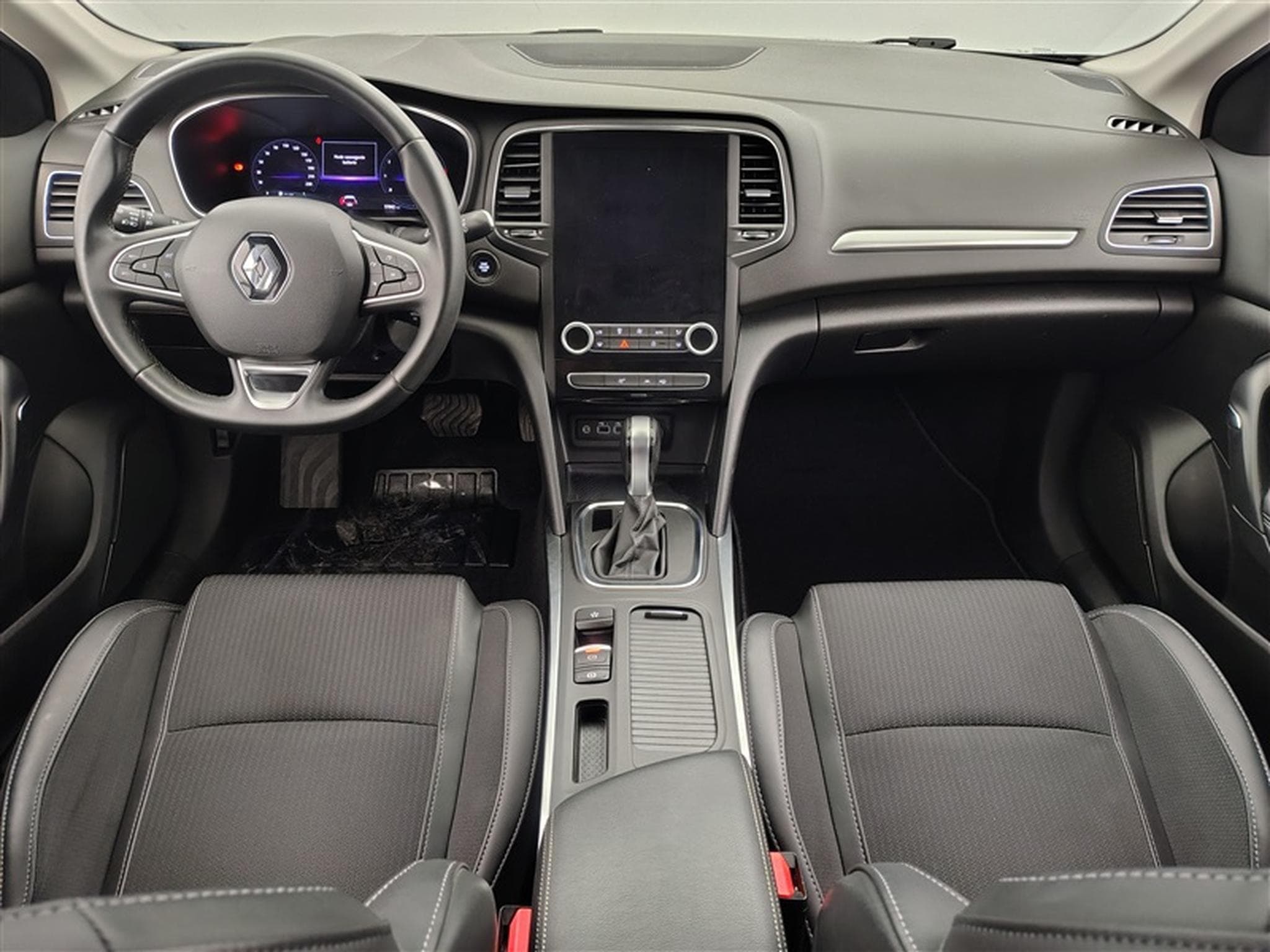 Renault Megane Mégane SW 1.33 TCe Techno EDC GPF (2024) - Foto 8