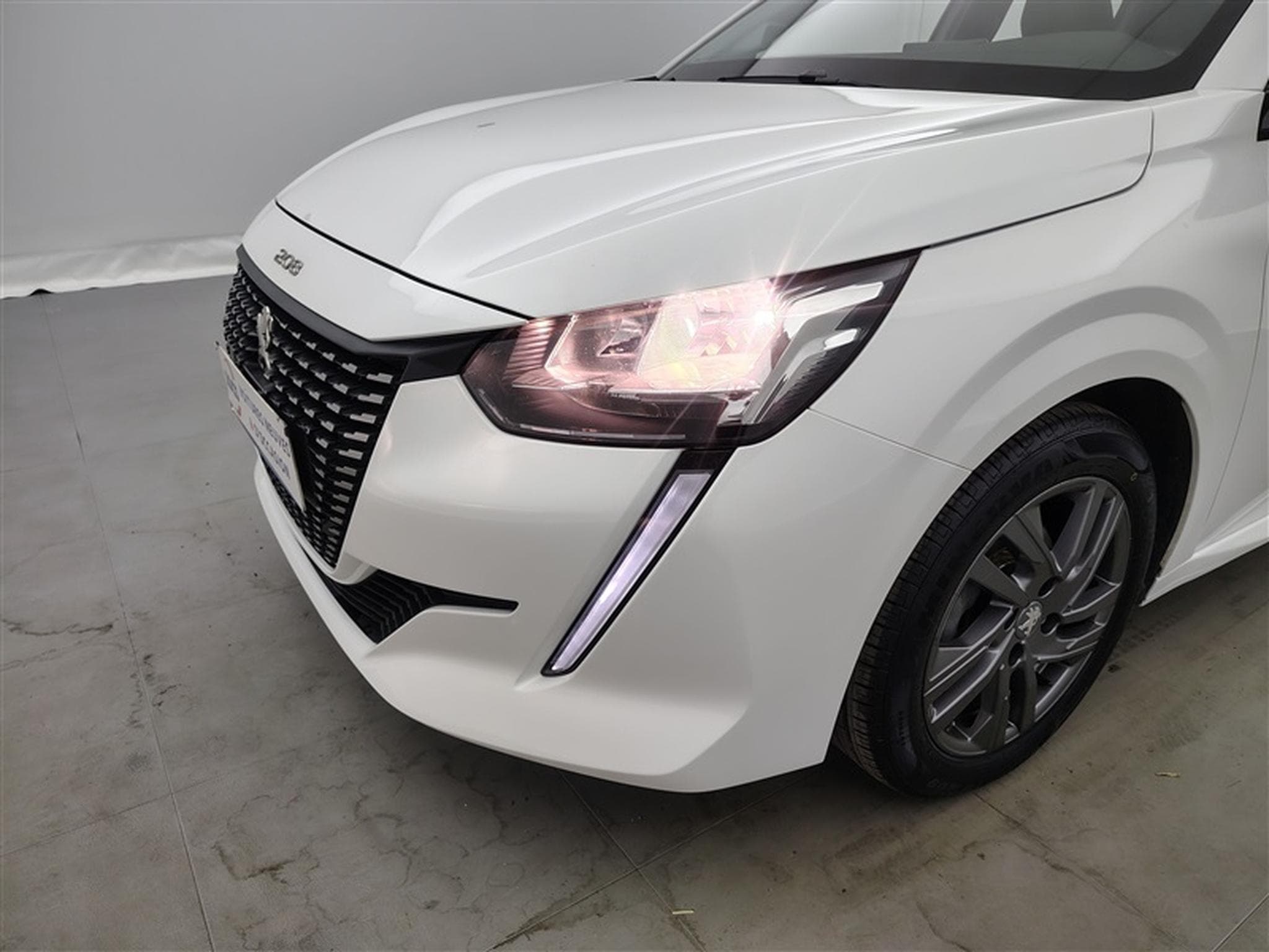 Peugeot 208 1.2i PureTech Active MIRRORLINK / PDC AR / JA 16" (2022) - Foto 15