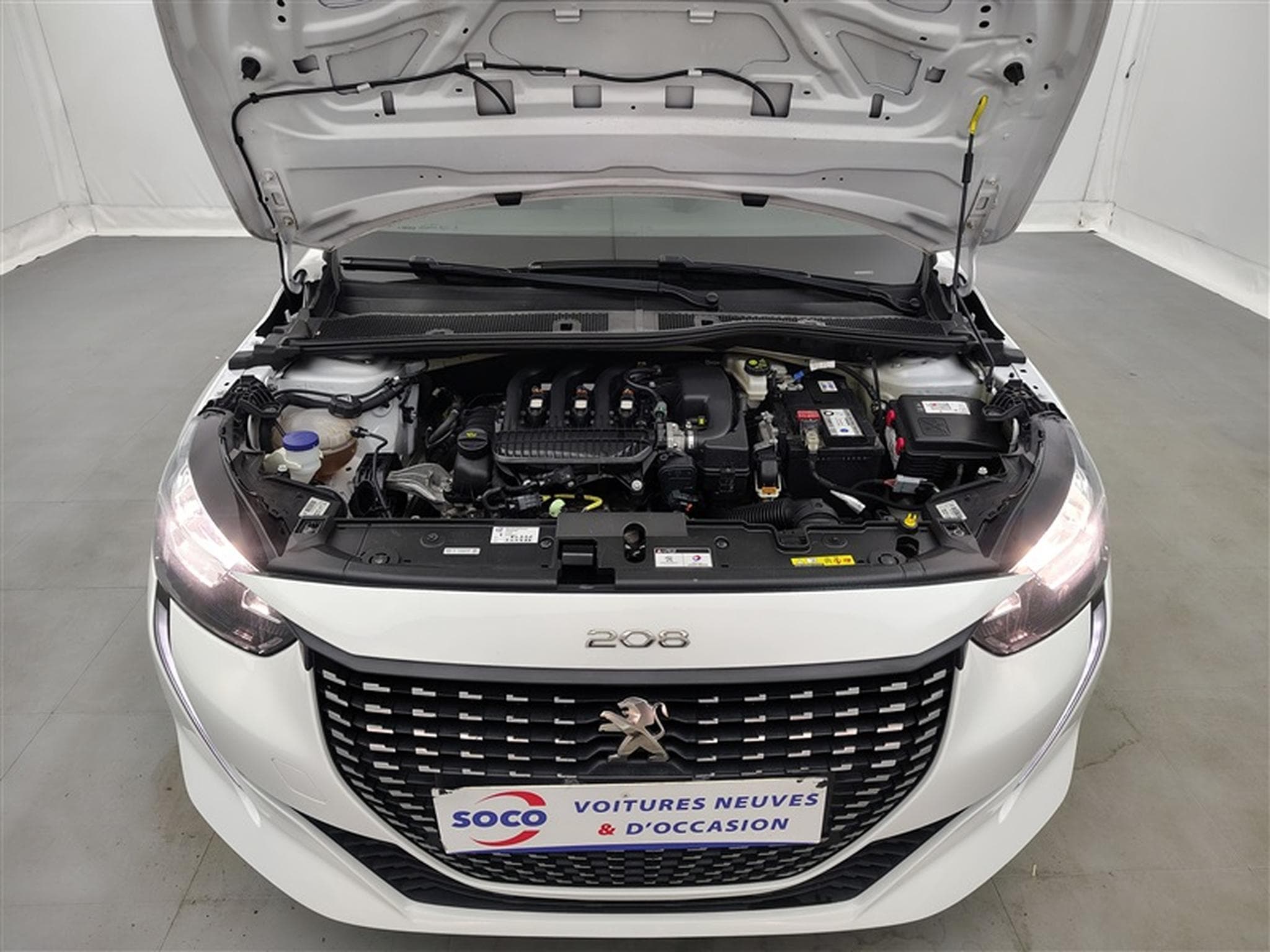 Peugeot 208 1.2i PureTech Active MIRRORLINK / PDC AR / JA 16" (2022) - Foto 18