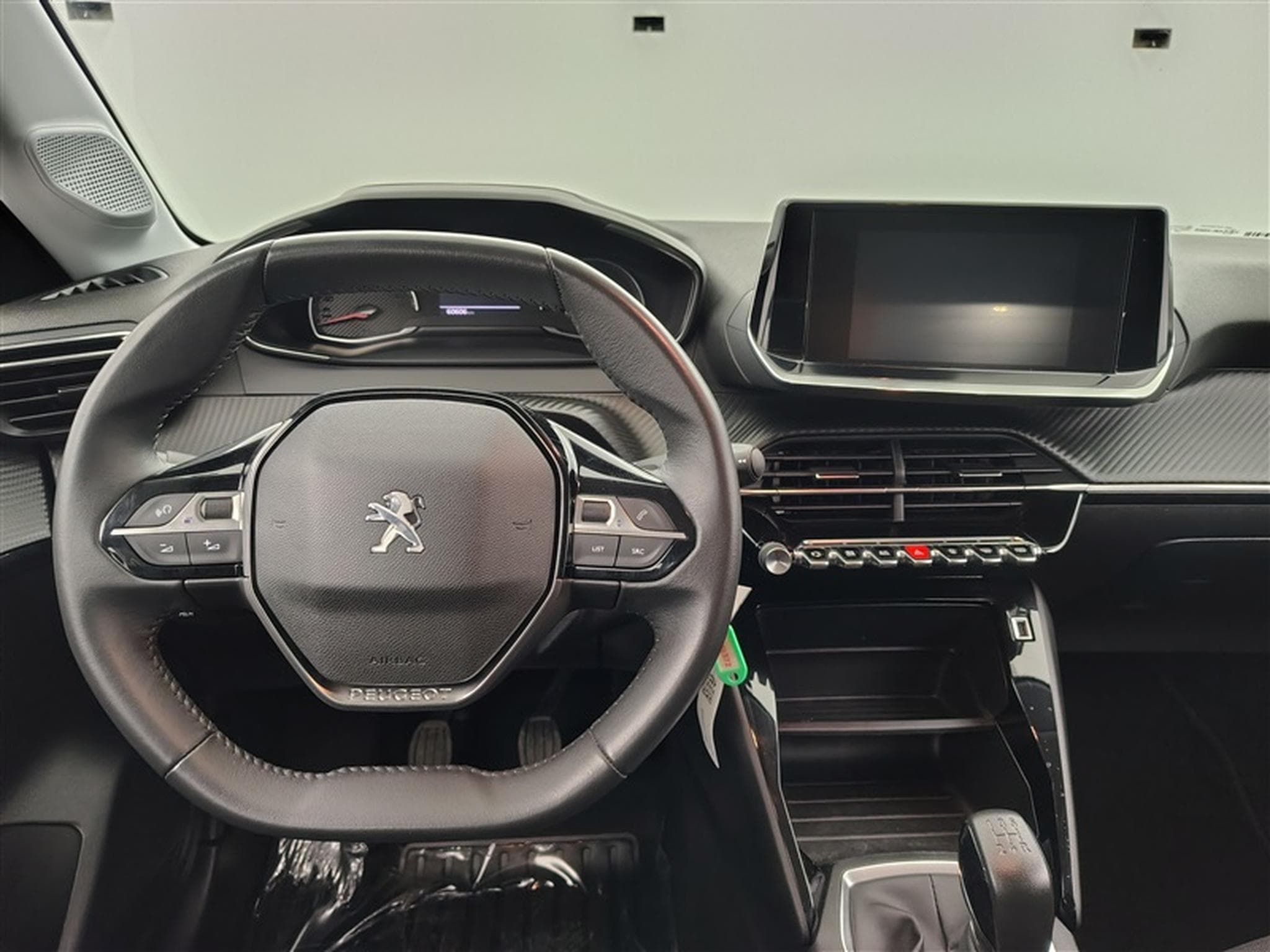 Peugeot 208 1.2i PureTech Active MIRRORLINK / PDC AR / JA 16" (2022) - Foto 9