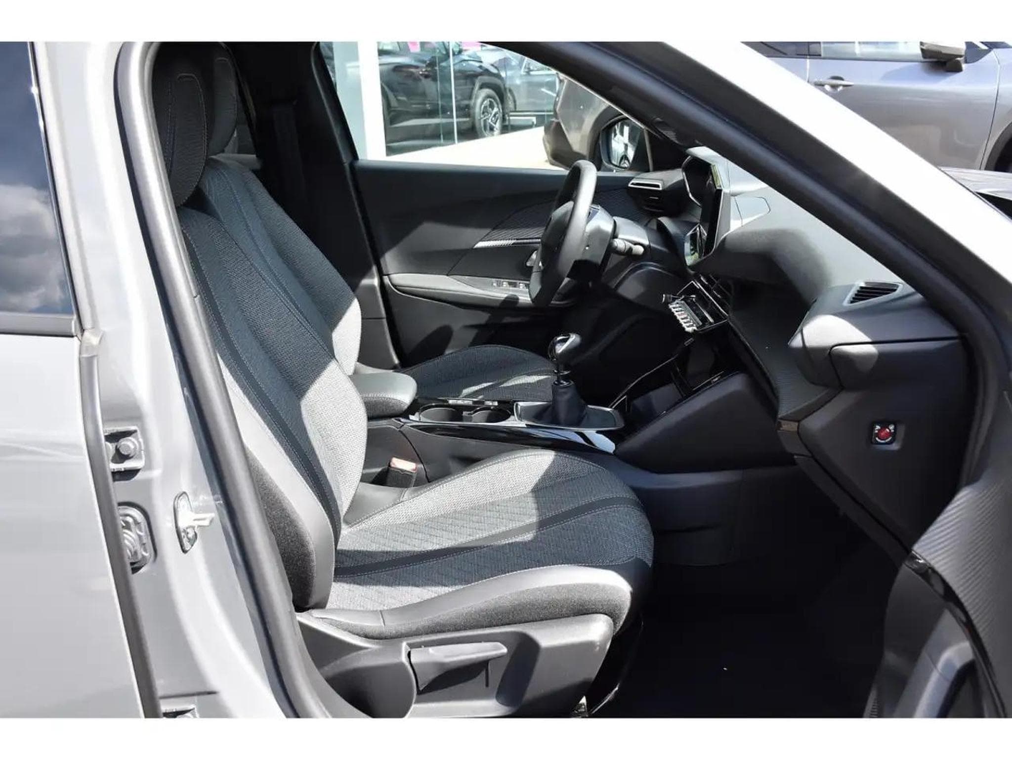 Peugeot 2008 (2025) - Photo 7