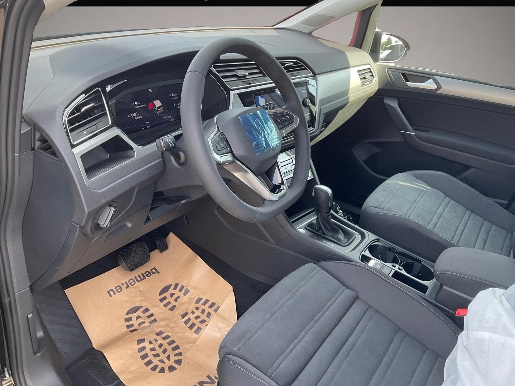 VW Touran (2026) - Foto 2