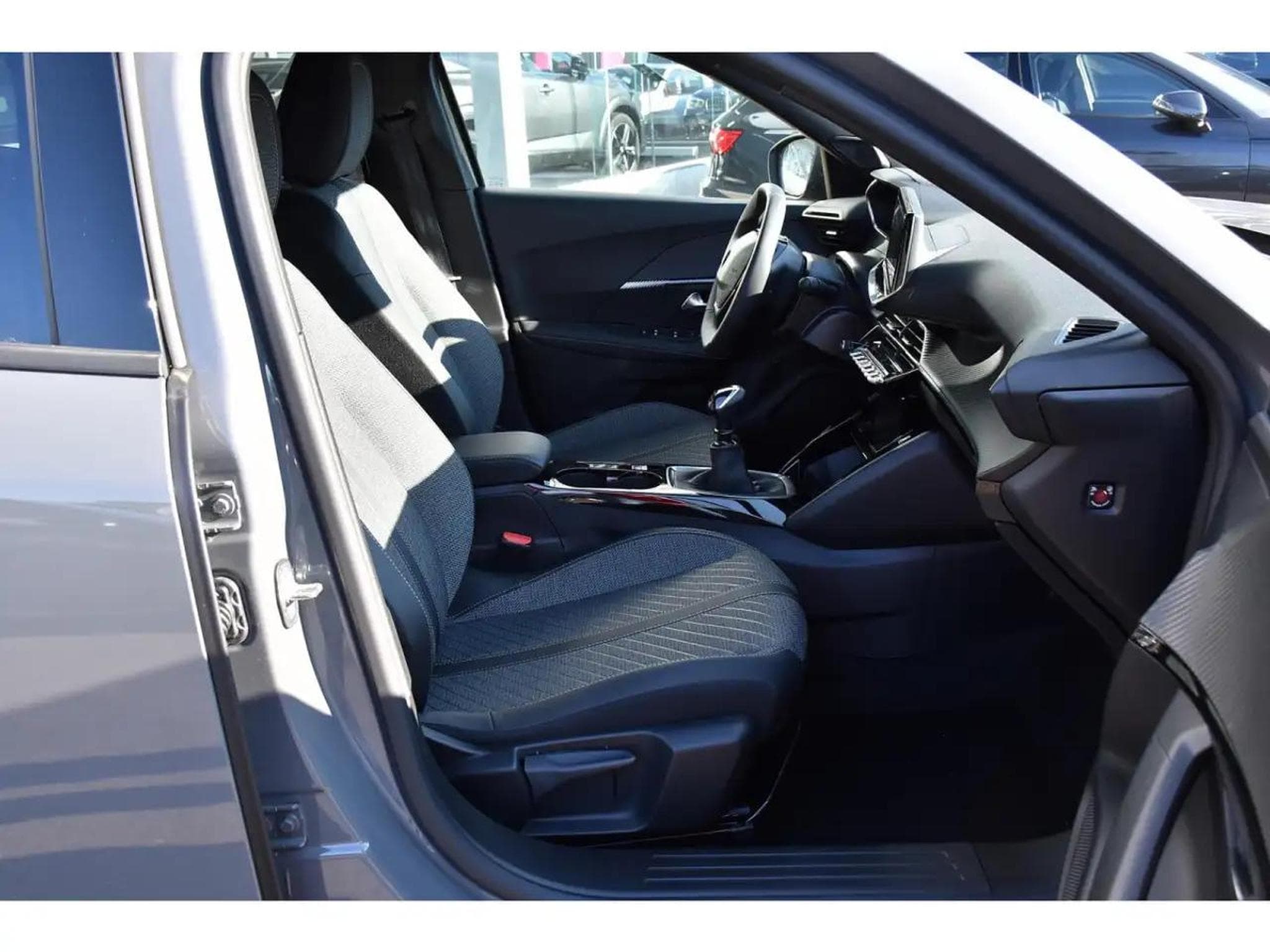 Peugeot 2008 (2025) - Foto 7