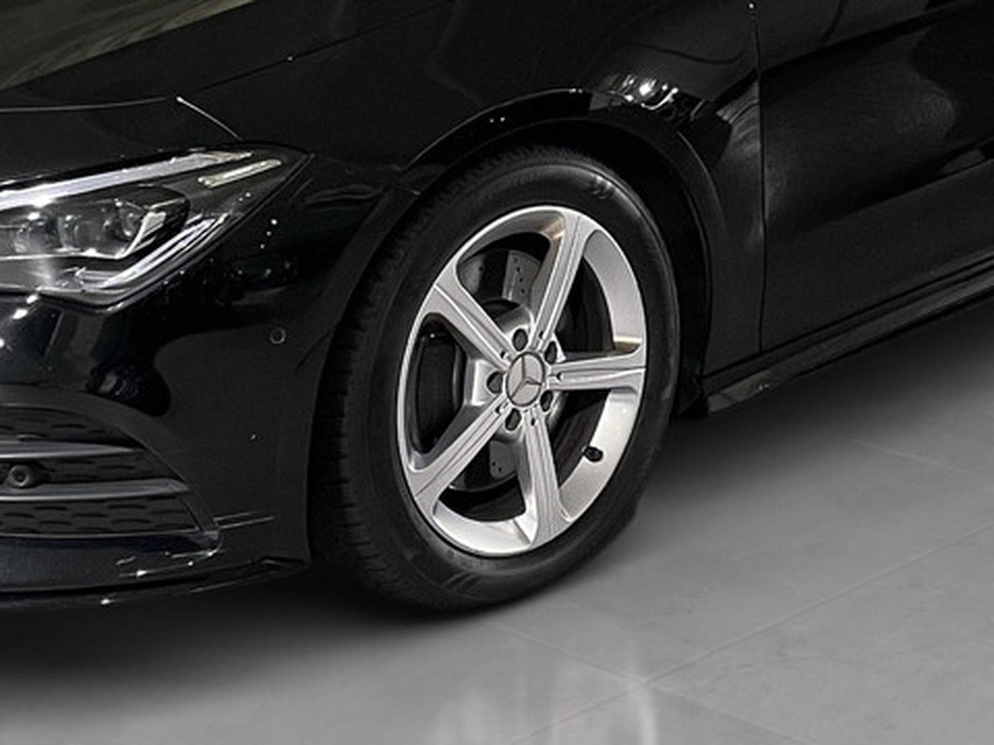 Mercedes CLA 200 2.0 CLA d (2023) - Photo 22