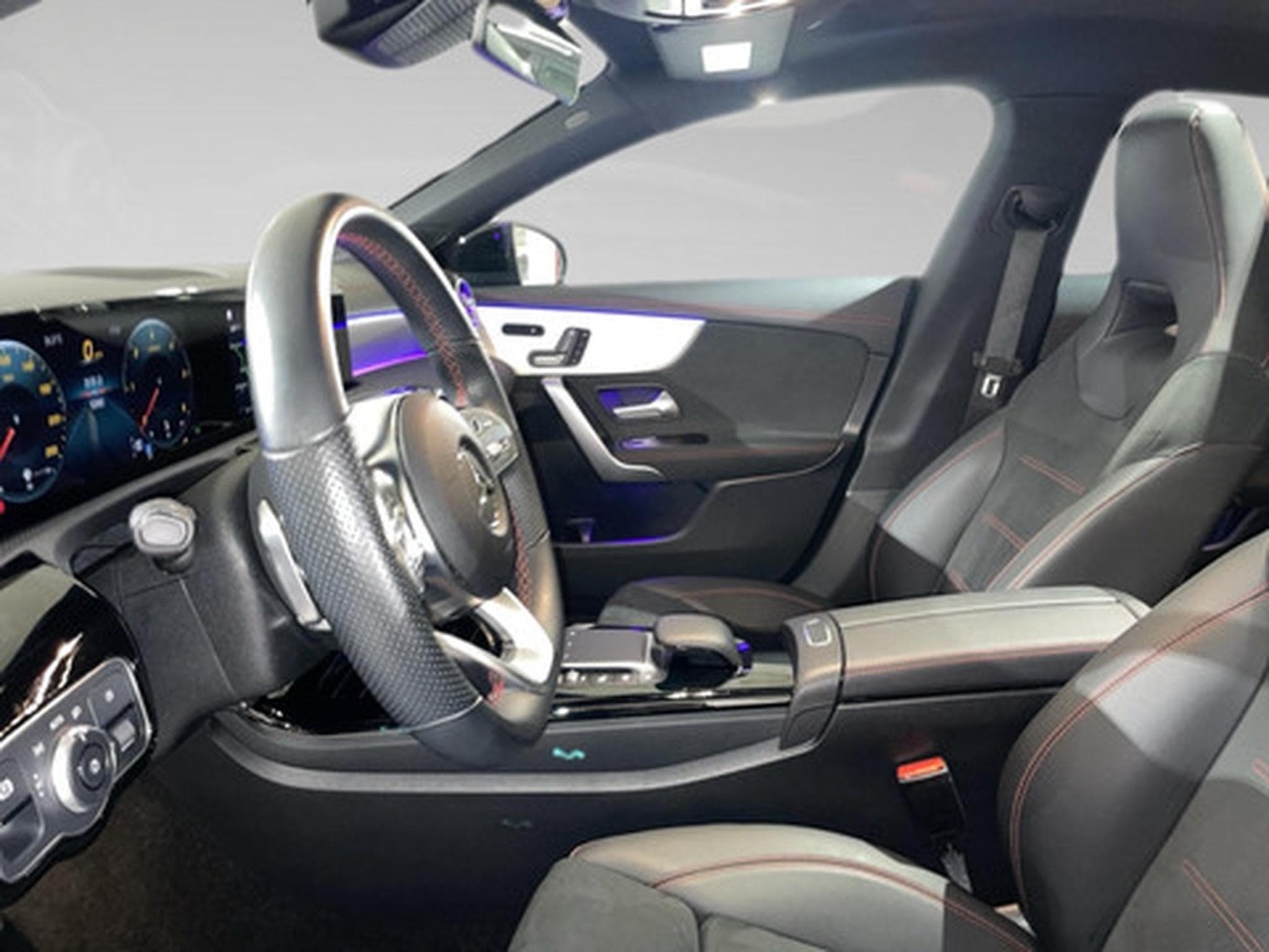 Mercedes CLA 200 2.0 CLA d (2023) - Photo 4
