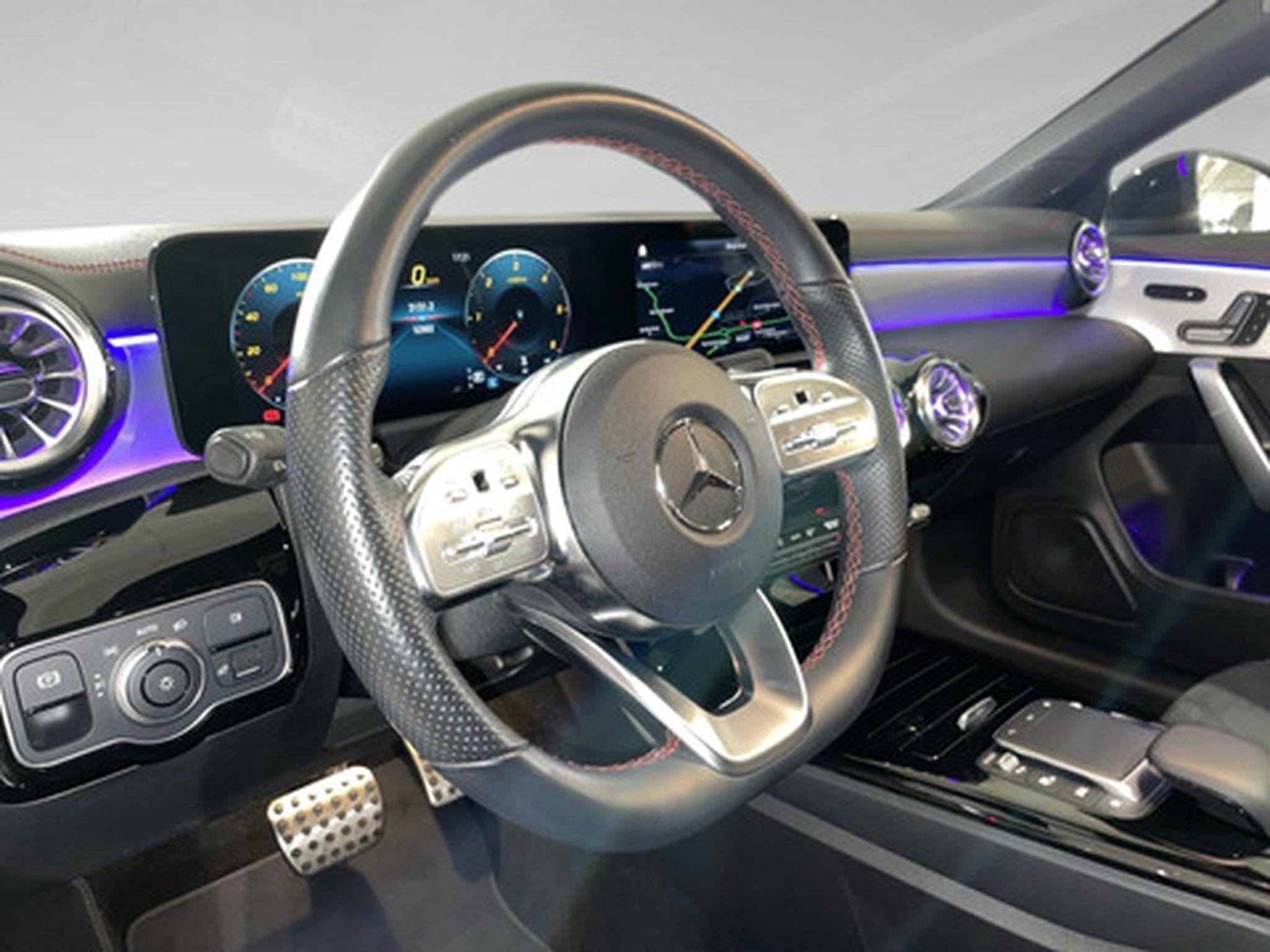 Mercedes CLA 200 2.0 CLA d (2023) - Photo 8