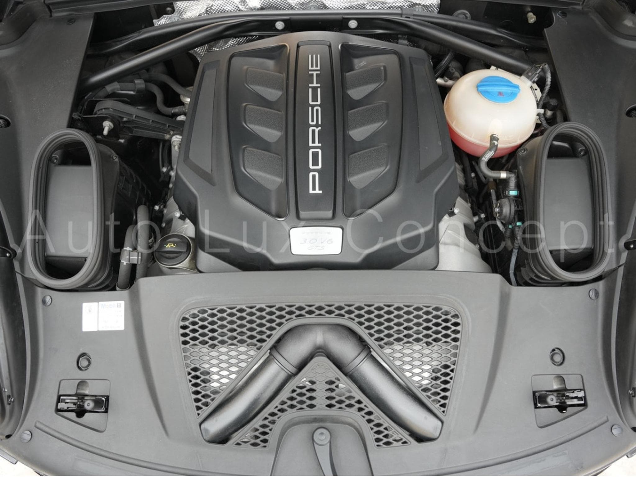Porsche Macan GTS (2016) - Photo 25
