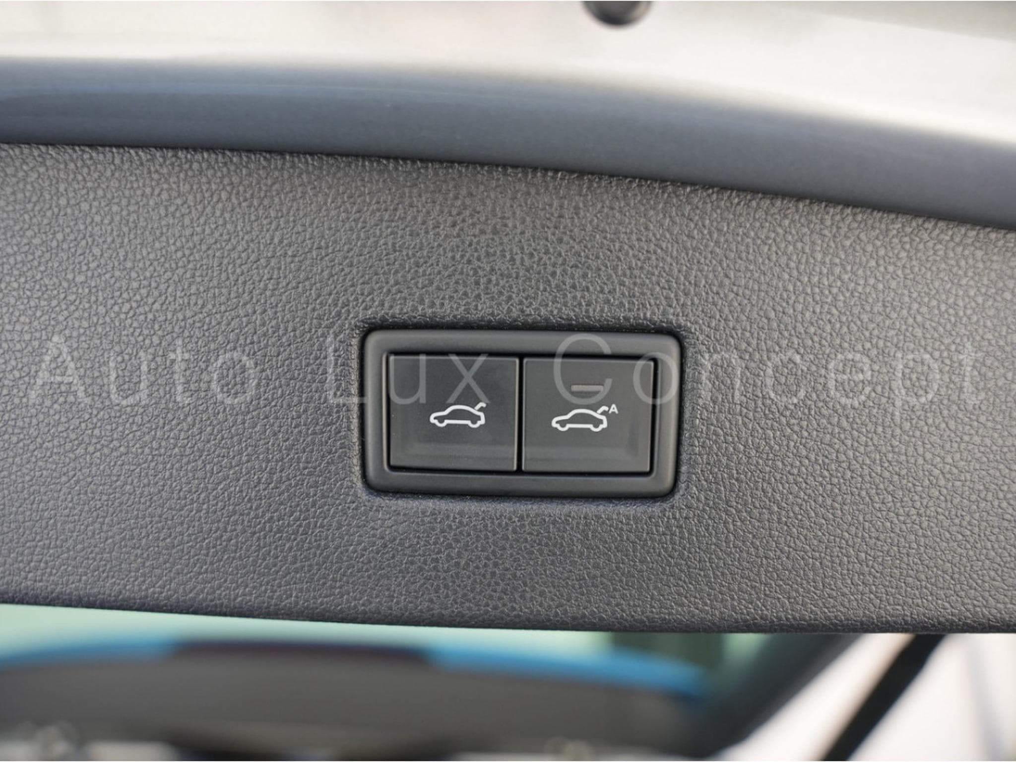 VW Tiguan 2.0 TSI 180 Carat Exclusive 4Motion DSG7 (2018) - Photo 25