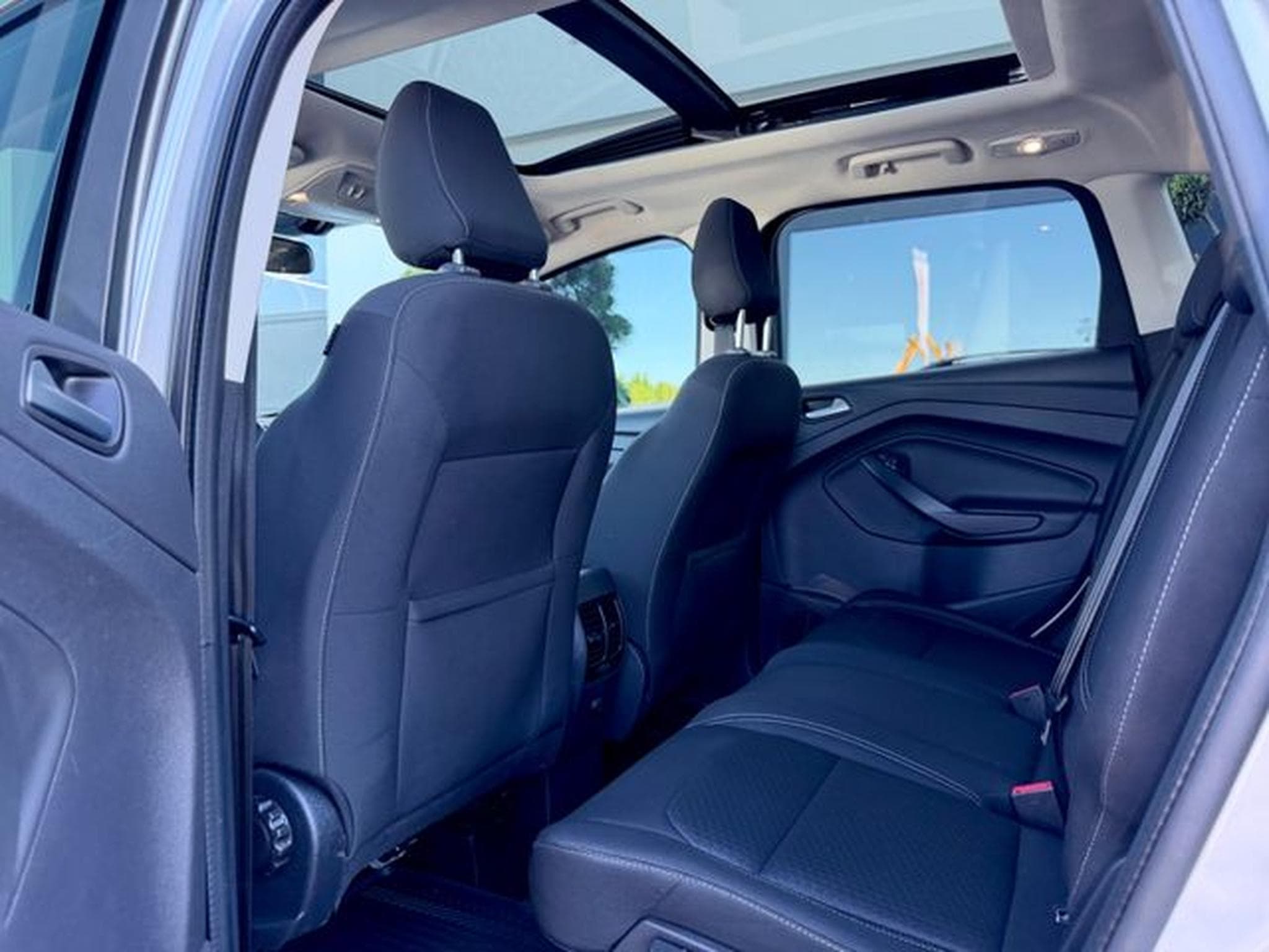 Ford Kuga Kuga 1.5 4x4 /AUTOMATIK/NAVI/PDC/LHZ/GARNATIE/ (2019) - Foto 14