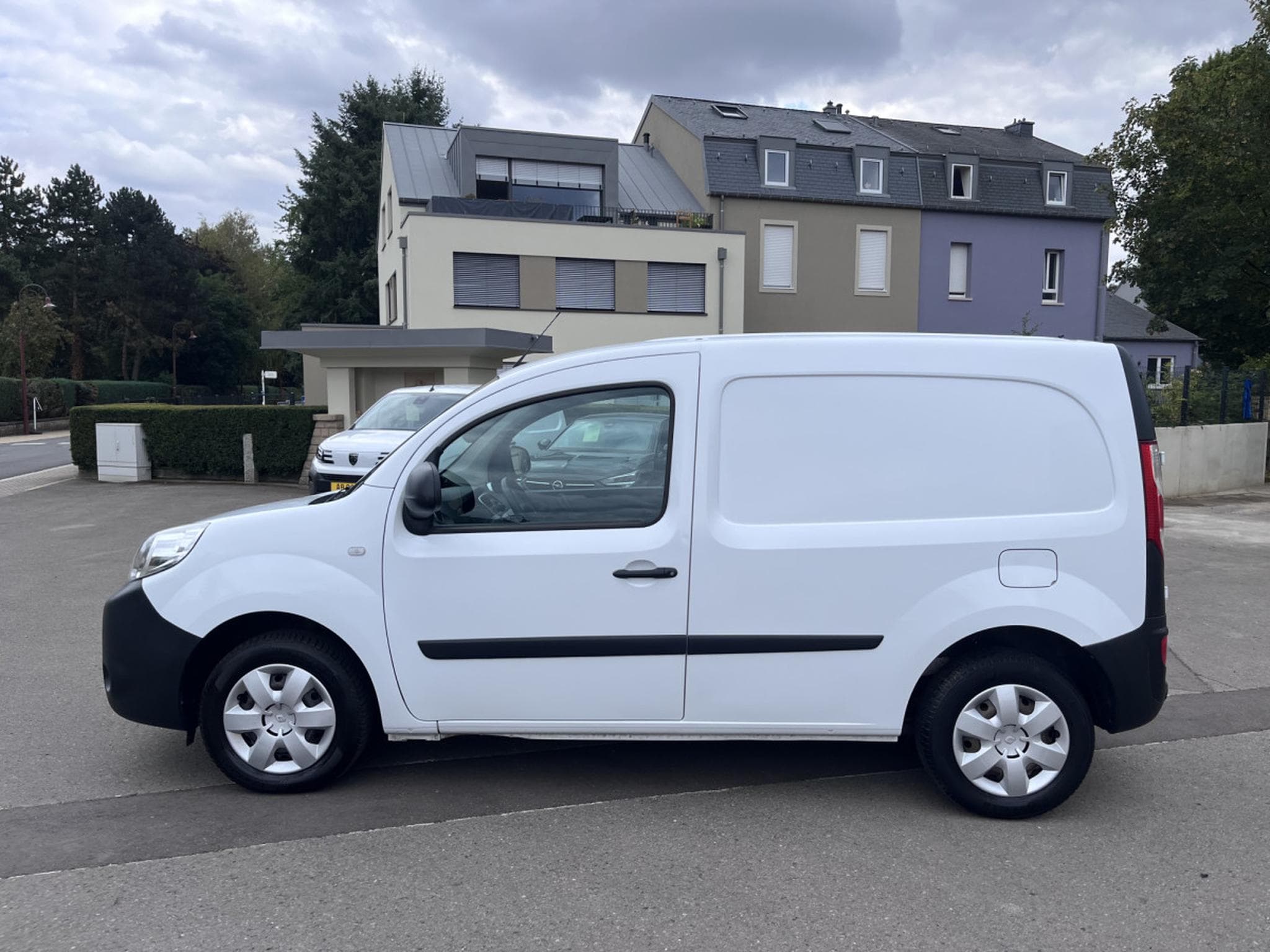 Renault Kangoo 1.5dci  Clim PDC 80cv (2021) - Photo 5