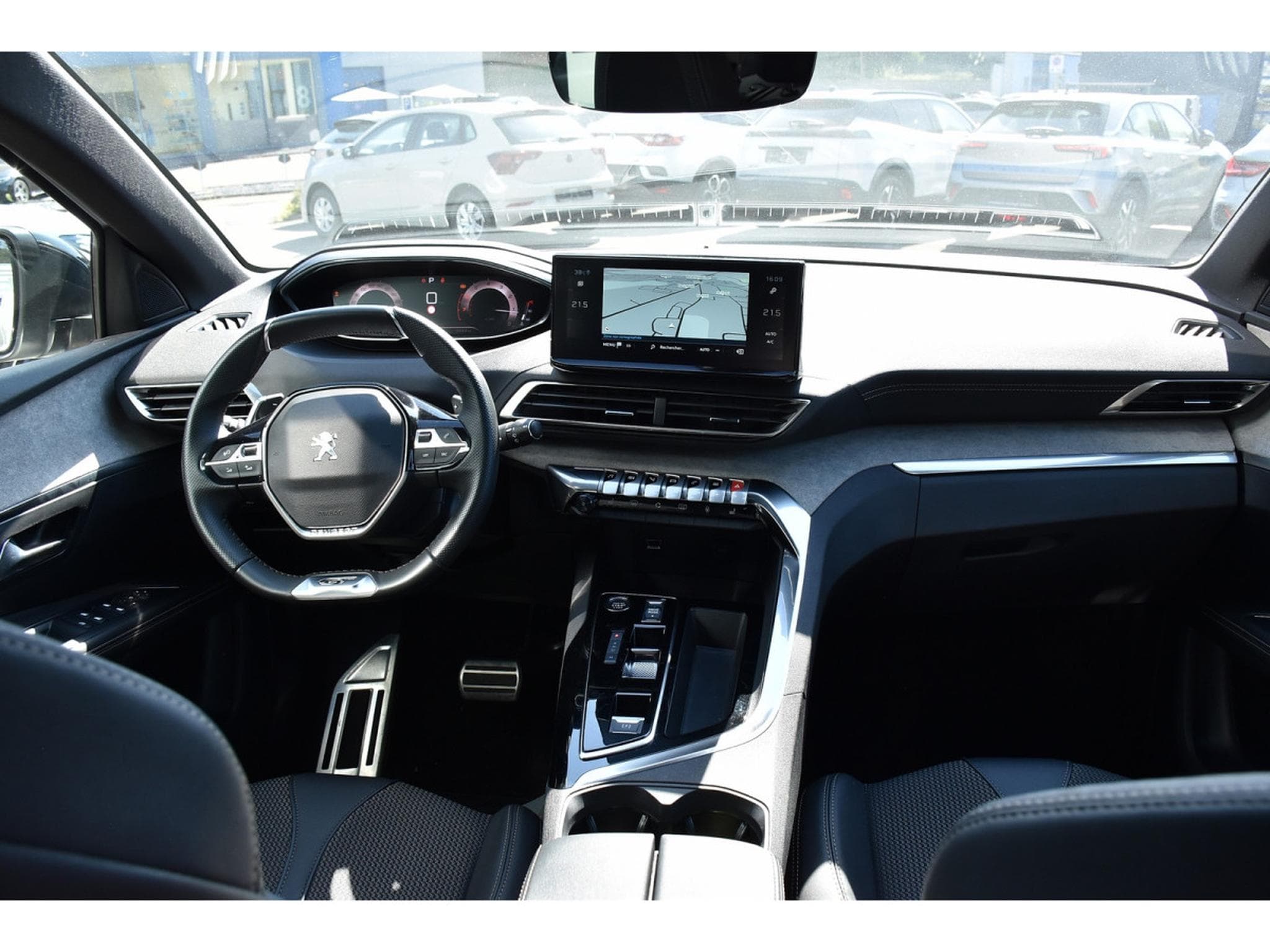 Peugeot 5008 1.2 130 GT EAT8 SG CHFF ACC LANE SIDE CAM 1° MAIN (2024) - Photo 10