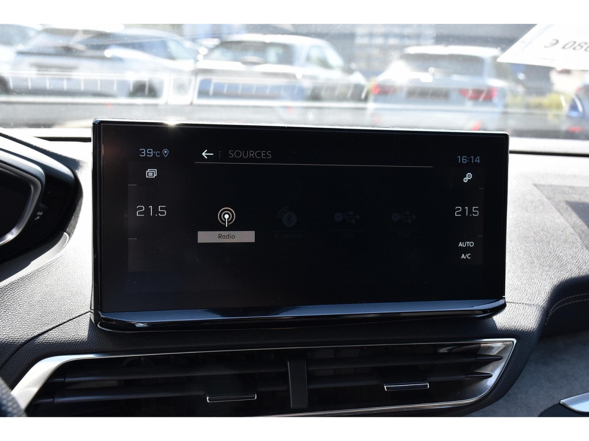 Peugeot 5008 1.2 130 GT EAT8 SG CHFF ACC LANE SIDE CAM 1° MAIN (2024) - Photo 12
