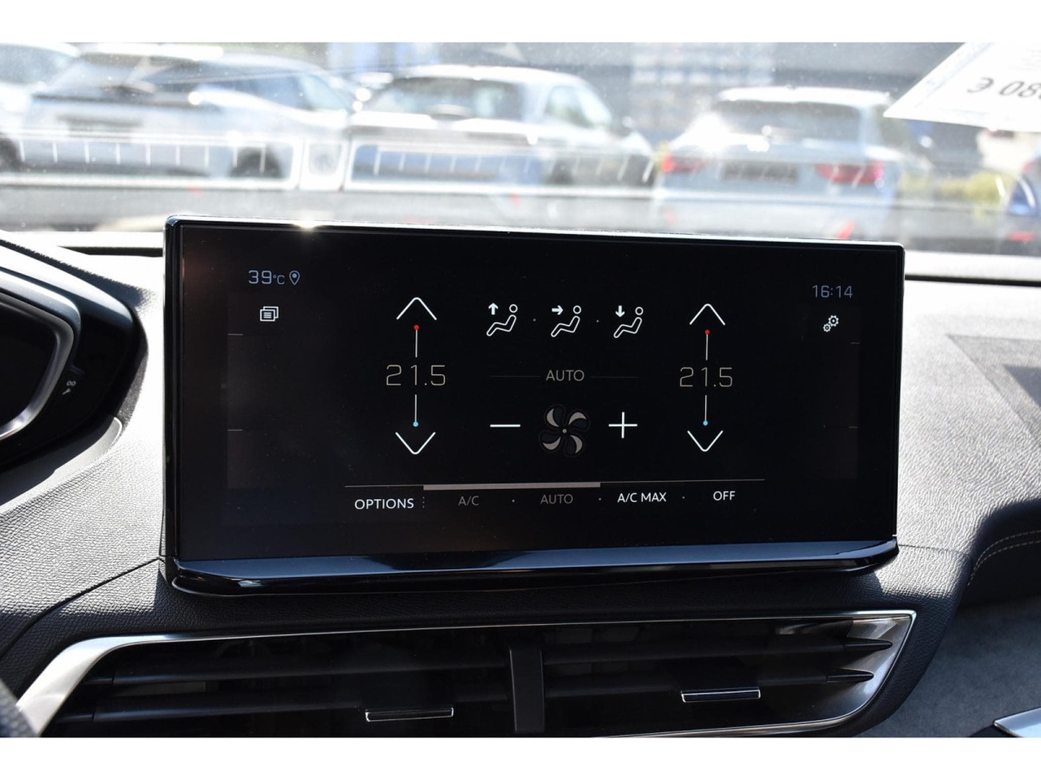 Peugeot 5008 1.2 130 GT EAT8 SG CHFF ACC LANE SIDE CAM 1° MAIN (2024) - Photo 16