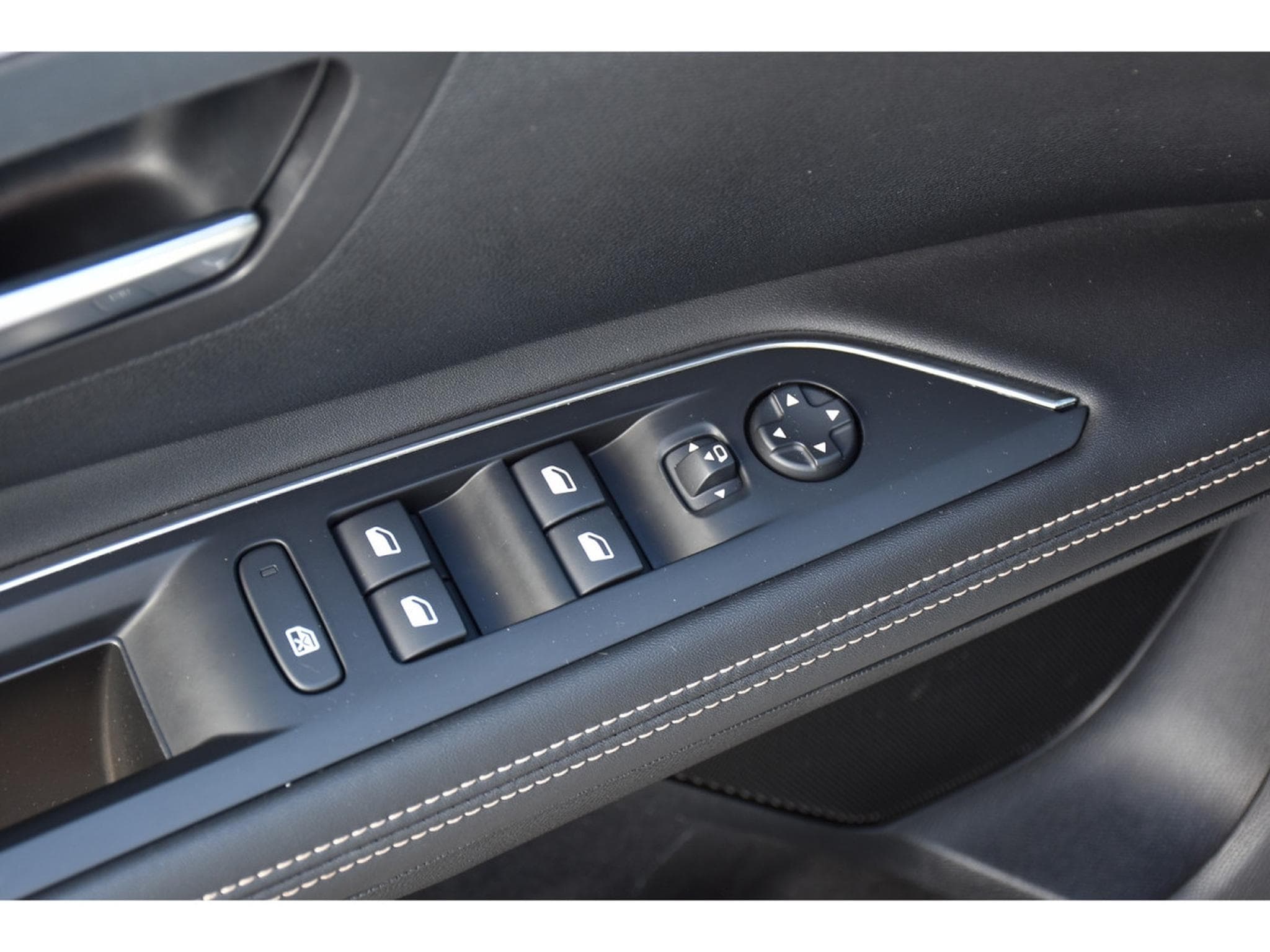 Peugeot 5008 1.2 130 GT EAT8 SG CHFF ACC LANE SIDE CAM 1° MAIN (2024) - Photo 22