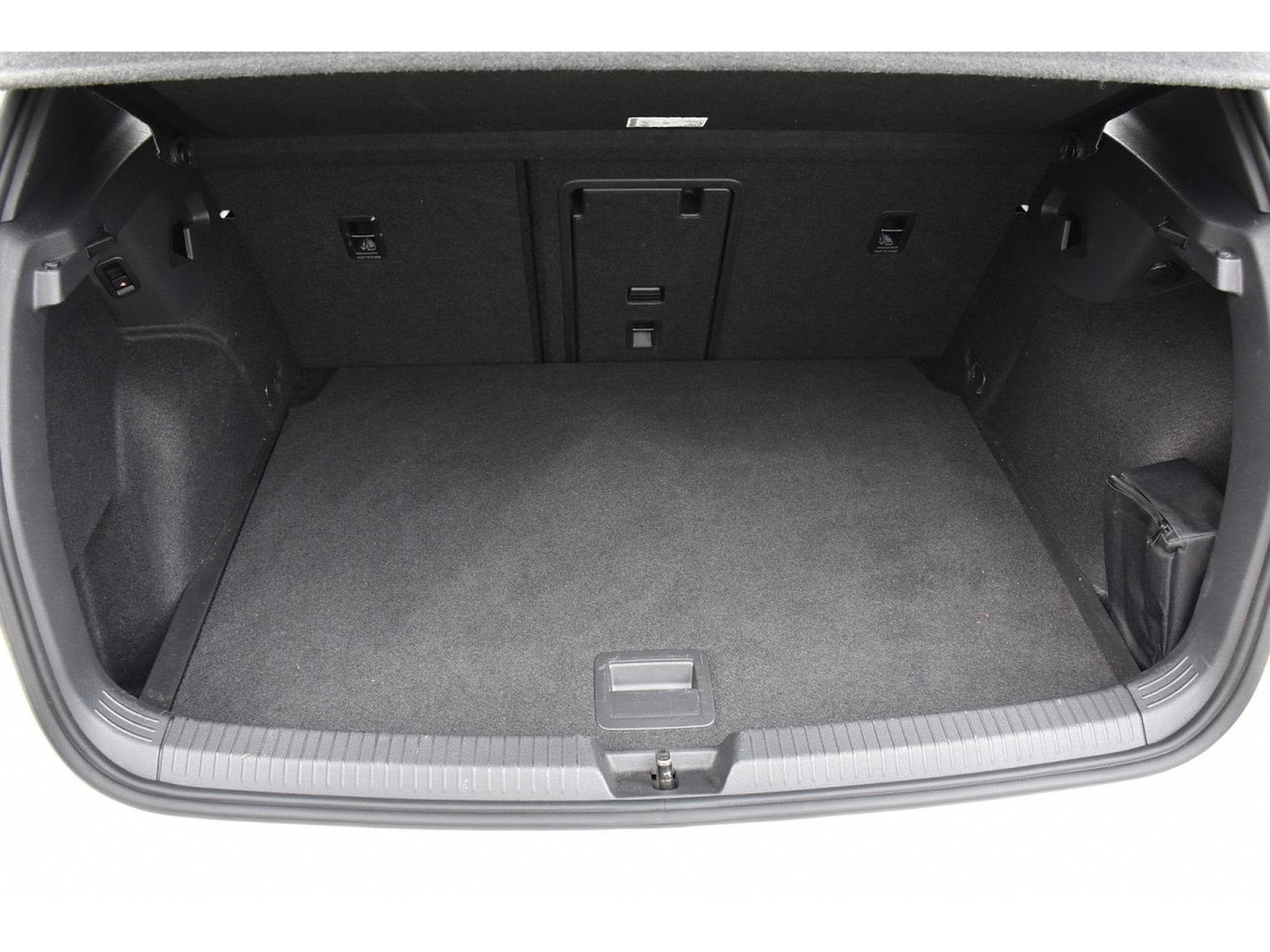 VW Golf 1.5 eTSI R-Line DSG ACC TRAVEL SIDE CAM PARK ATT RMQ 1° MAIN (2021) - Photo 25
