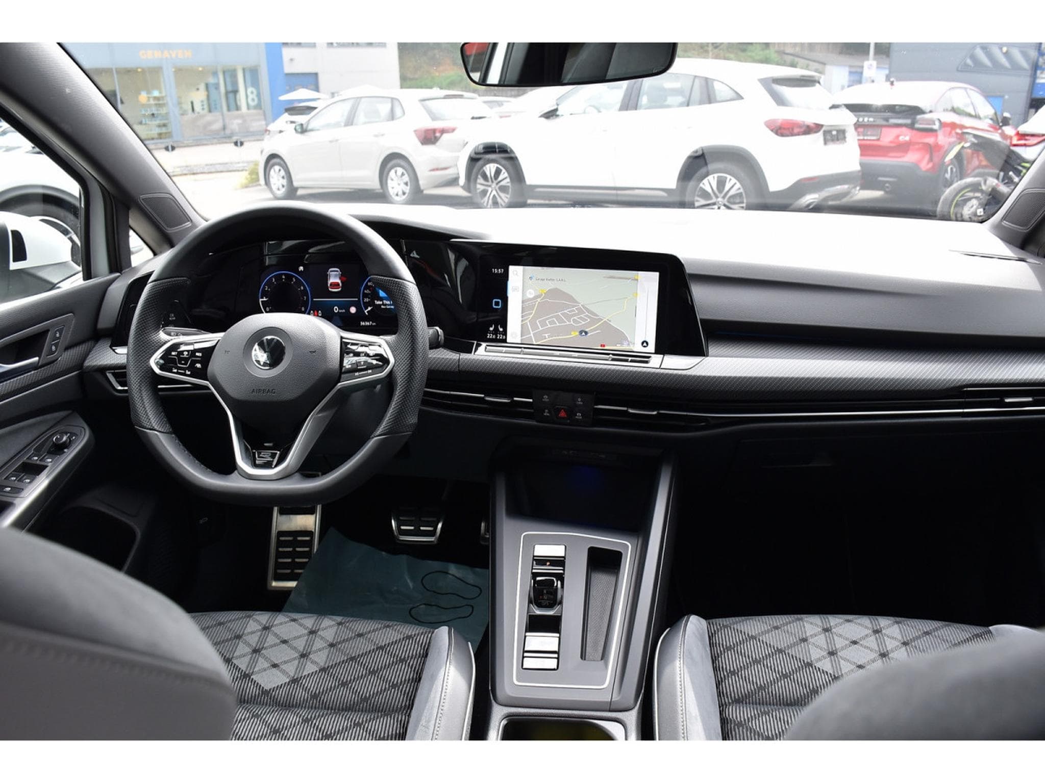 VW Golf 1.5 eTSI R-Line DSG ACC TRAVEL SIDE CAM PARK ATT RMQ 1° MAIN (2021) - Photo 9