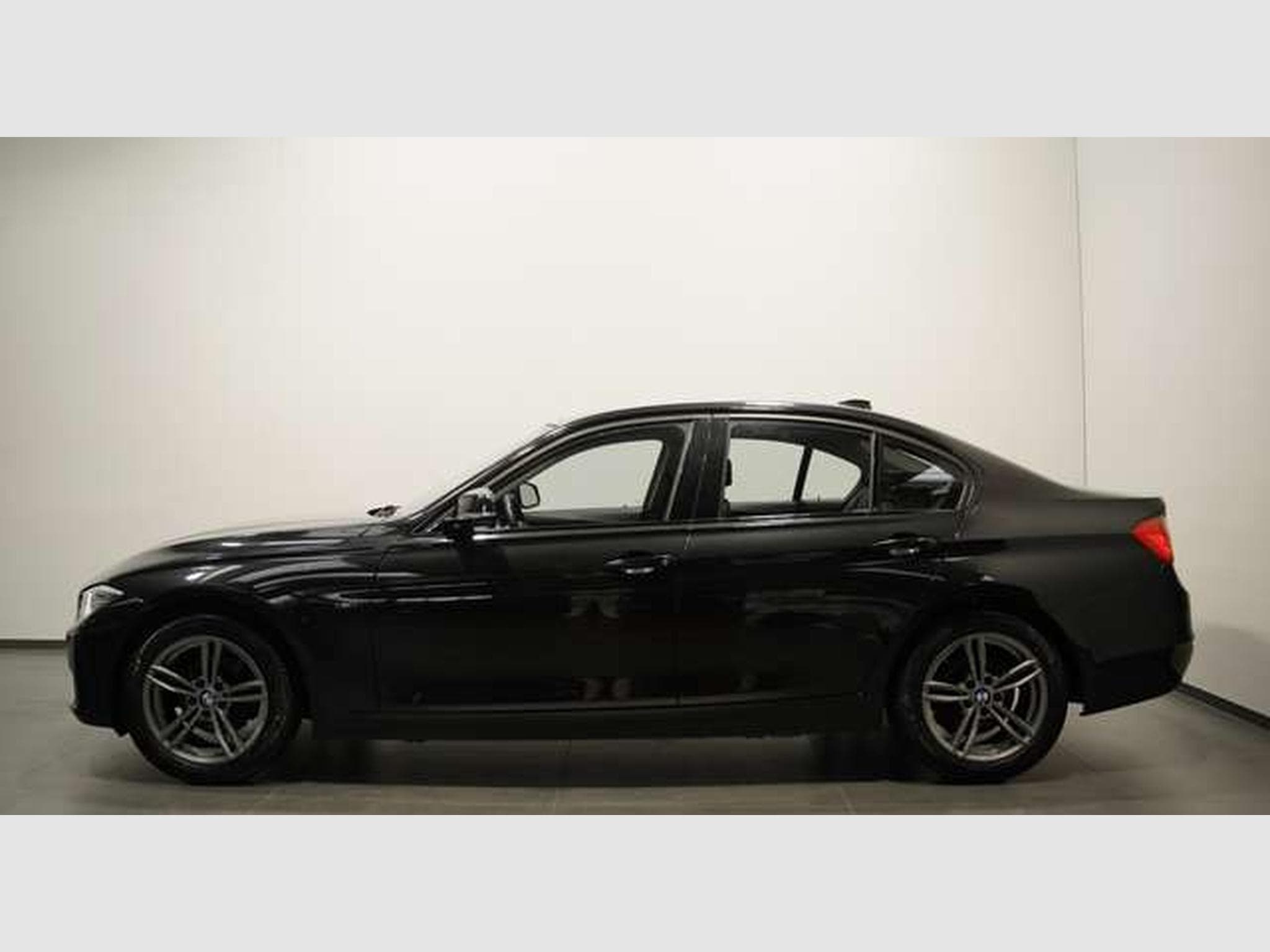 BMW 318 d Sport Line 3.H *Leder *Bi-Xenon *Shadow-L (2014) - Photo 3