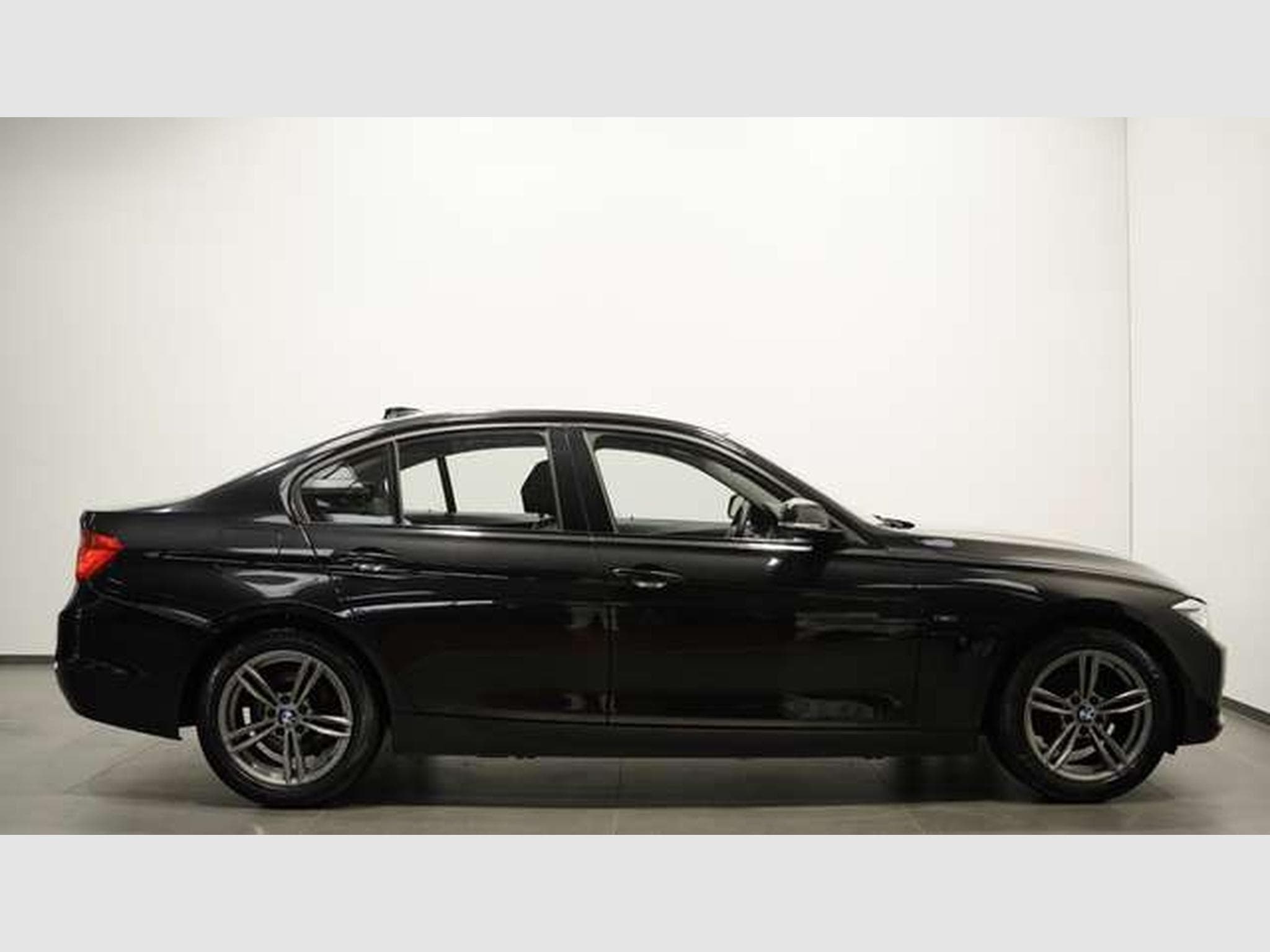 BMW 318 d Sport Line 3.H *Leder *Bi-Xenon *Shadow-L (2014) - Photo 4
