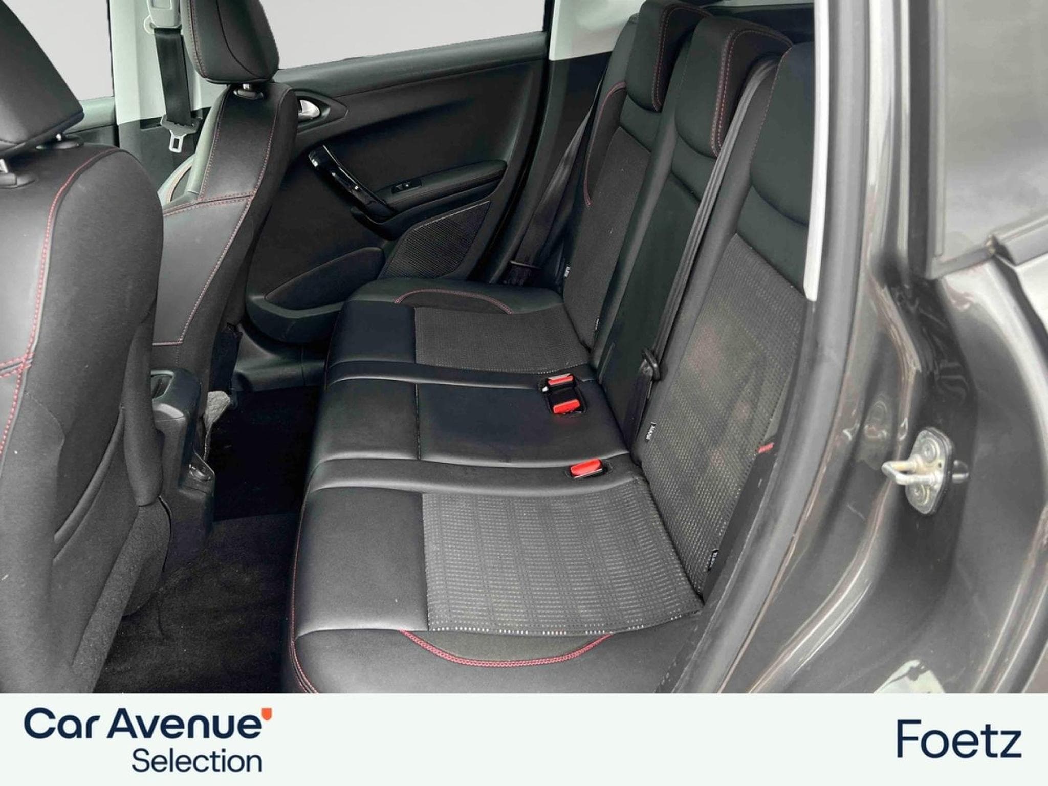 PEUGEOT 2008 1.5 BlueHDi 120ch E6.c Allure S&S EAT6 (2019) - Photo 9