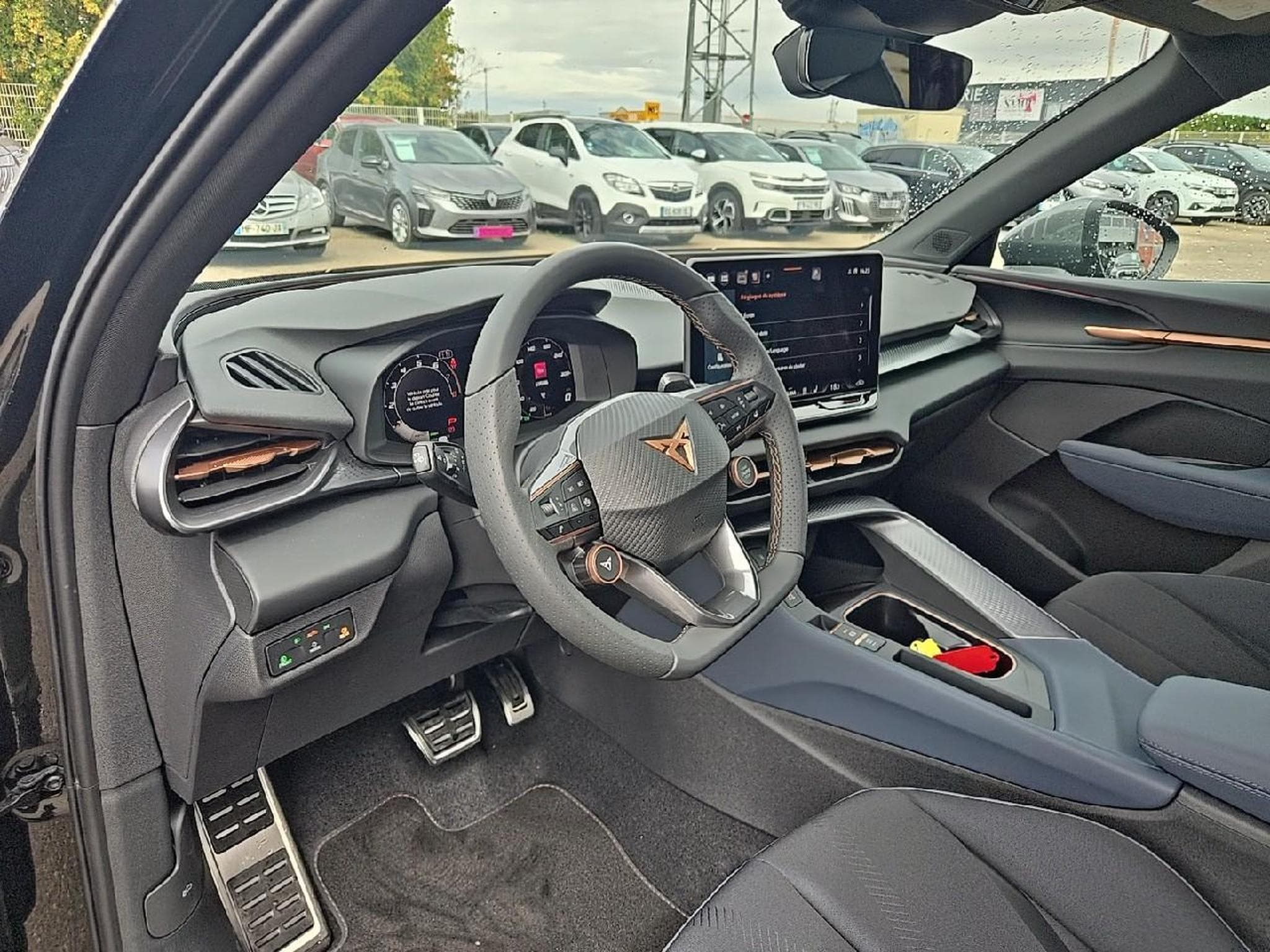 Cupra TERRAMAR 1.5 ETSI HYBRID 150 V DSG7 (2026) - Photo 13