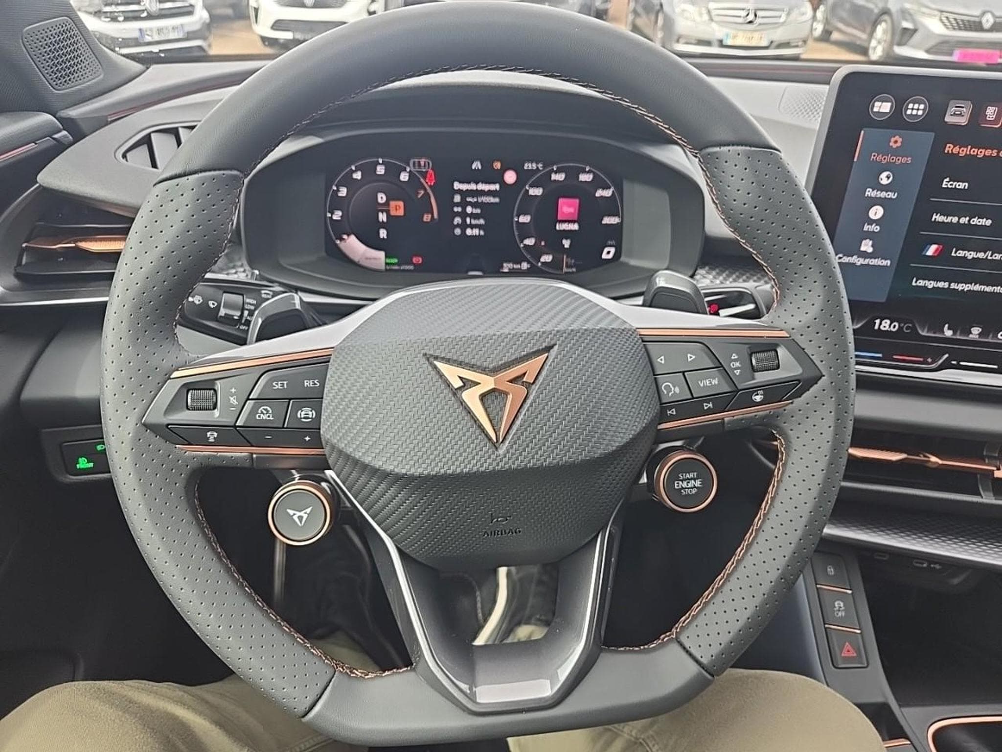 Cupra TERRAMAR 1.5 ETSI HYBRID 150 V DSG7 (2026) - Photo 16