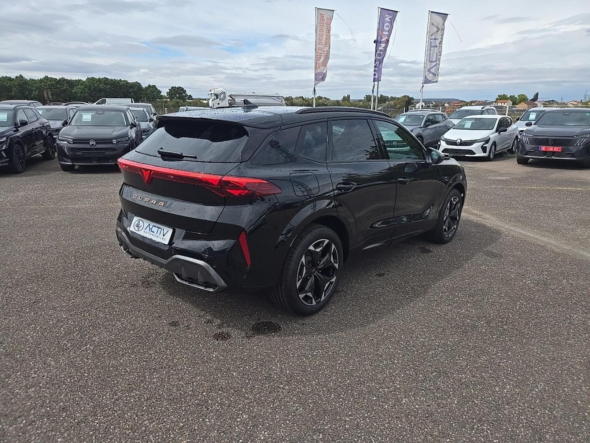 Cupra TERRAMAR 1.5 ETSI HYBRID 150 V DSG7 (2026) - Photo 5