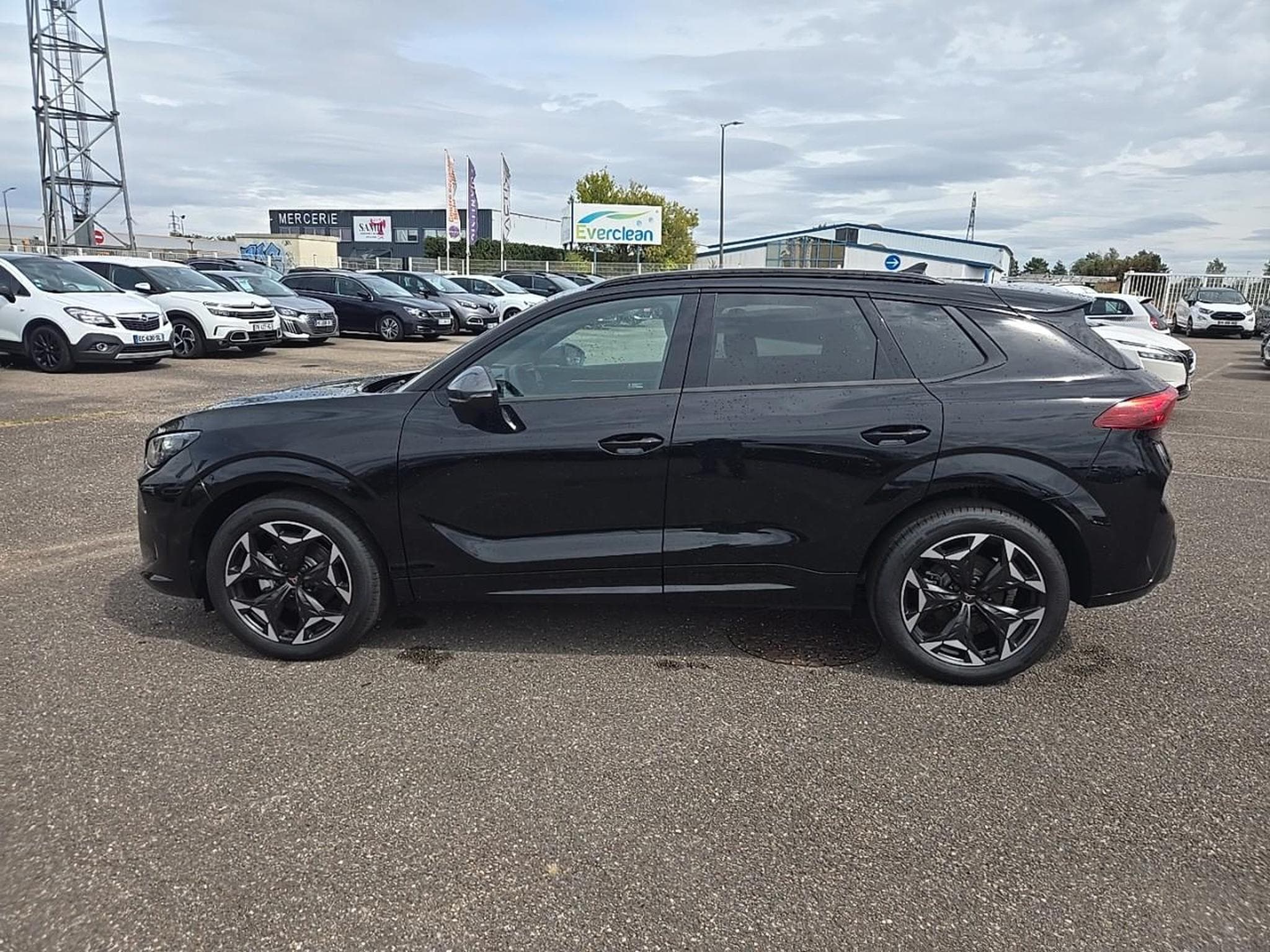 Cupra TERRAMAR 1.5 ETSI HYBRID 150 V DSG7 (2026) - Photo 8