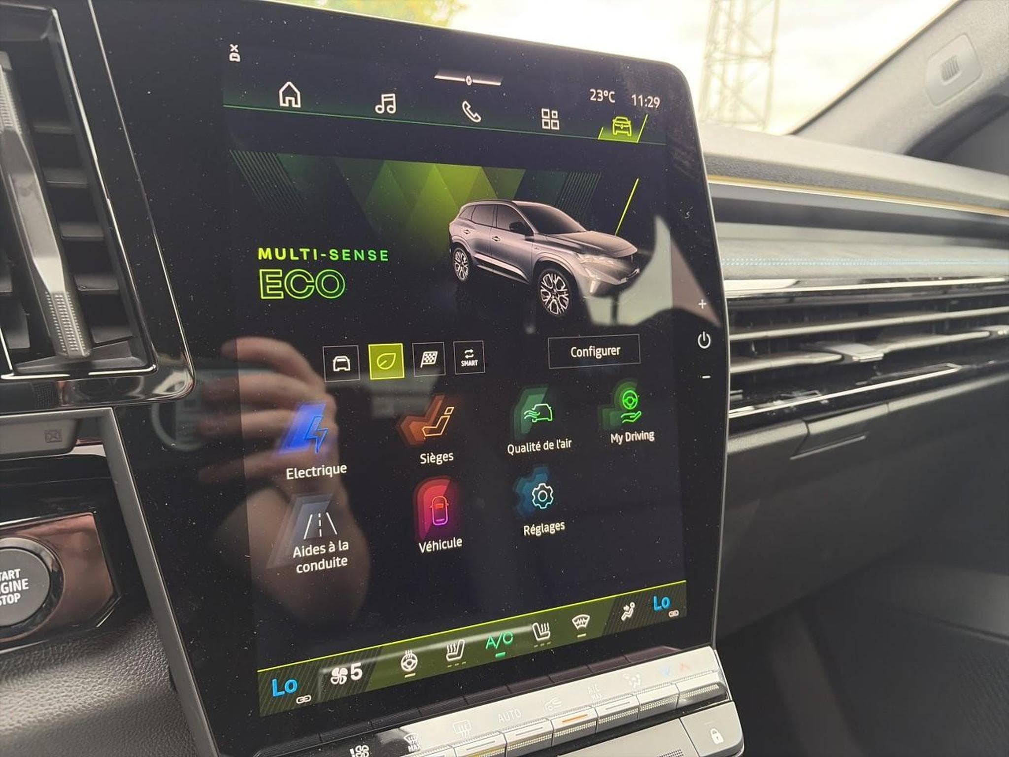 Renault AUSTRAL 1.2 E-TECH FULL HYBRID 200 ESPRIT ALPINE (2026) - Photo 20