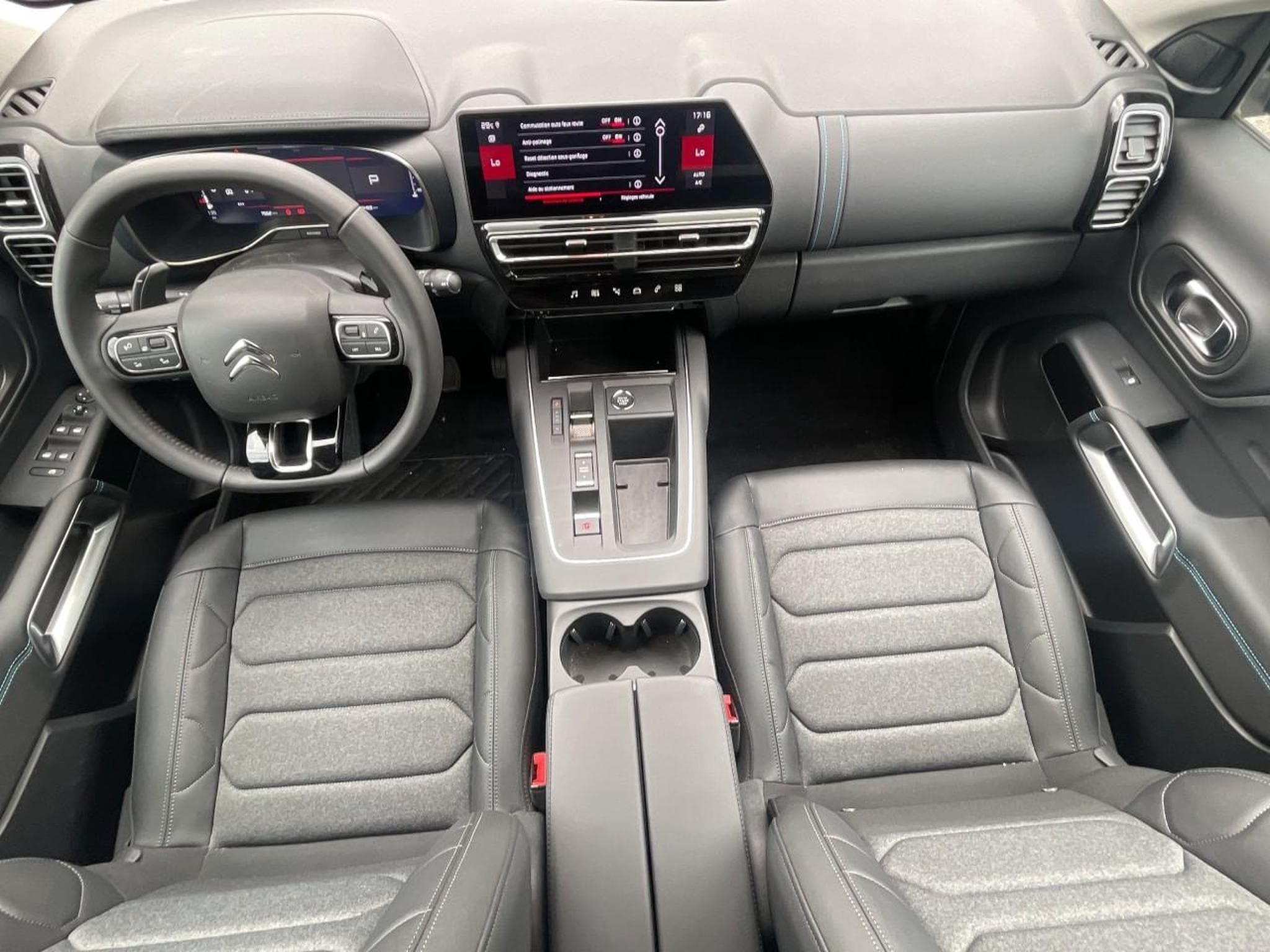 Citroen C5 AIRCROSS 1.2 HYBRIDE 145 MAX BOITE AUTOMATIQUE (2025) - Photo 9