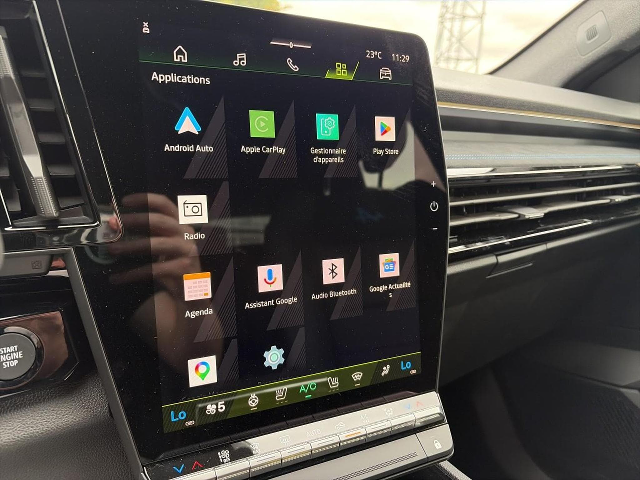 Renault AUSTRAL 1.2 E-TECH FULL HYBRID 200 ESPRIT ALPINE (2026) - Photo 19