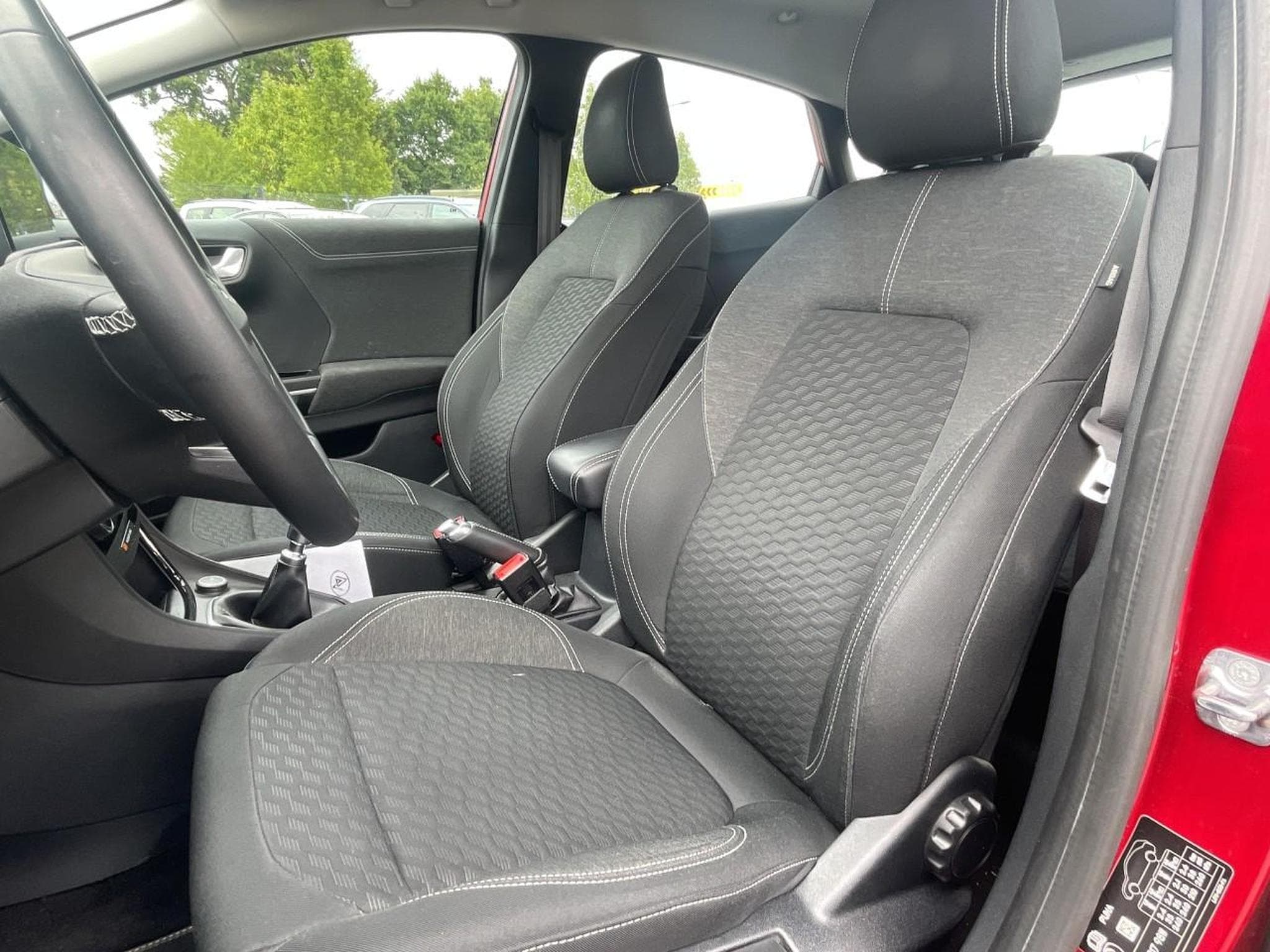 Ford PUMA 1.0 ECOBOOST 125 MHEV TITANIUM BUSINESS (2021) - Photo 15