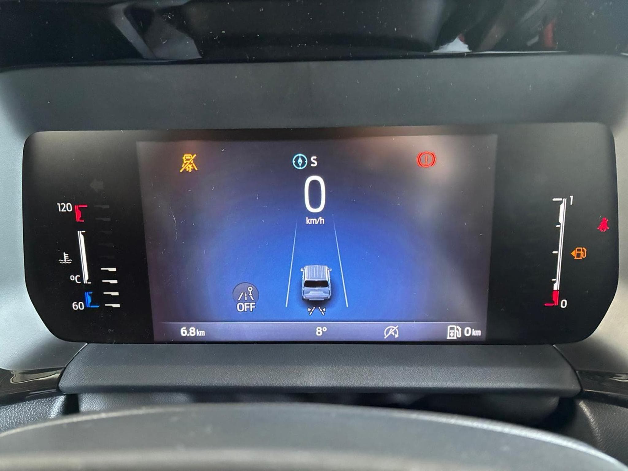 Ford Tourneo Titanium (2026) - Photo 11