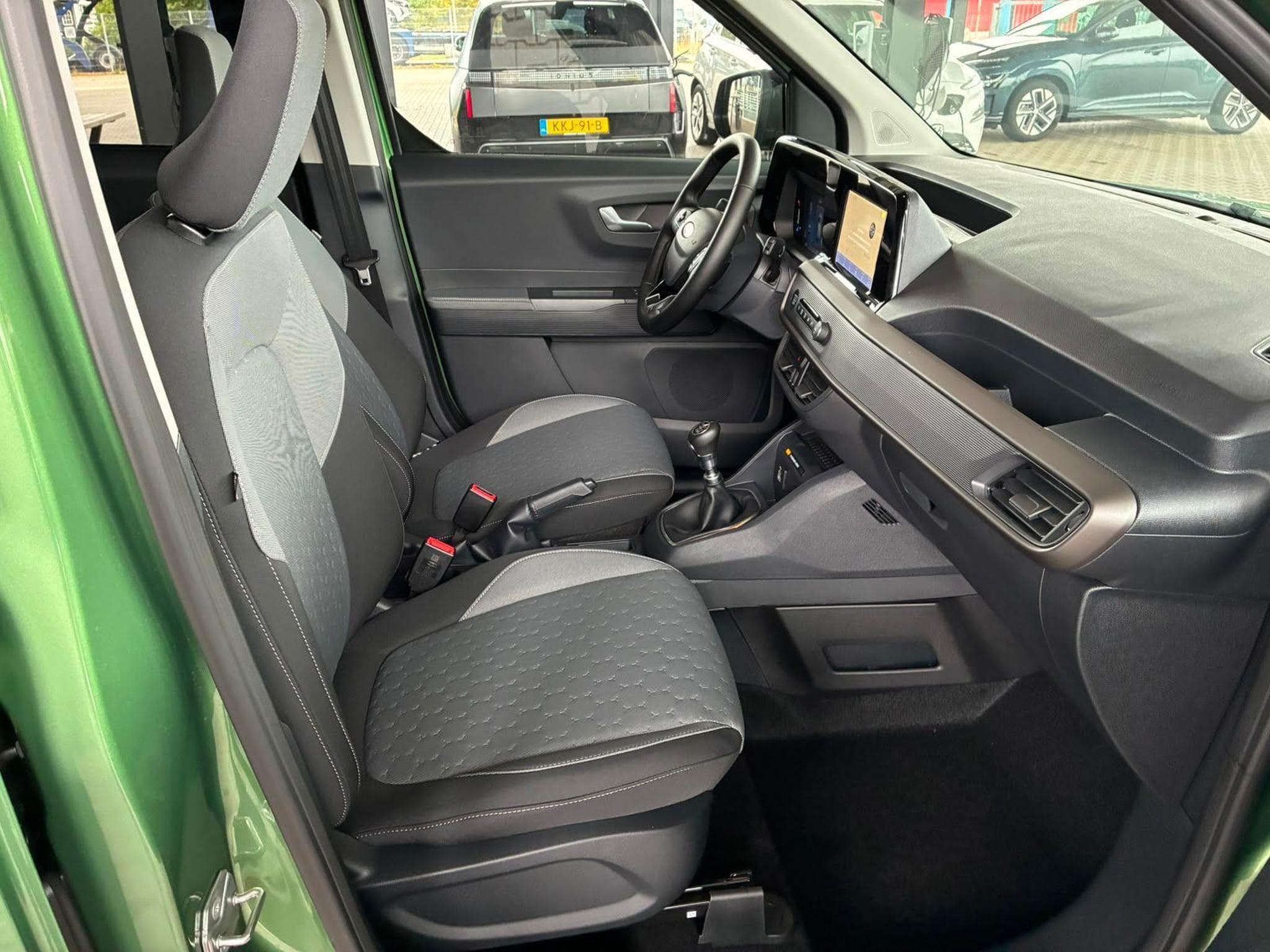 Ford Tourneo Titanium (2026) - Photo 8