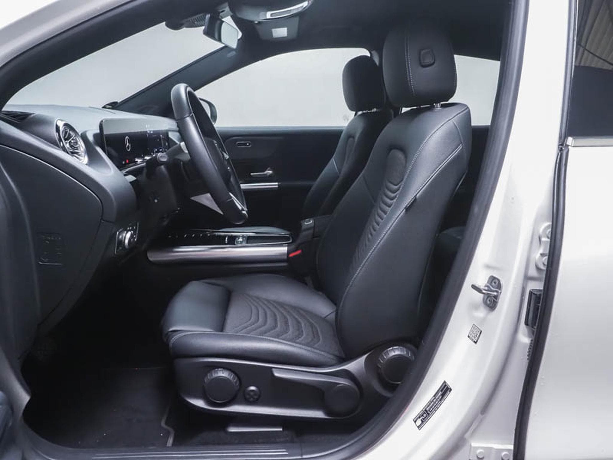 Mercedes EQA Progressive Advanced (2025) - Photo 4