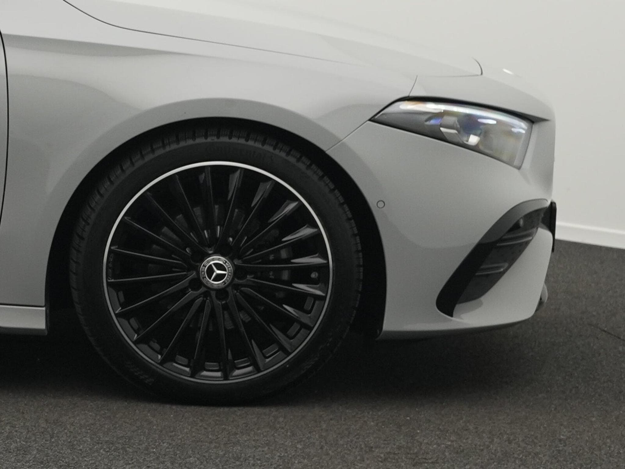 Mercedes A 200 d AMG-Line Multi+AHK+Night+Kamera (2025) - Photo 8
