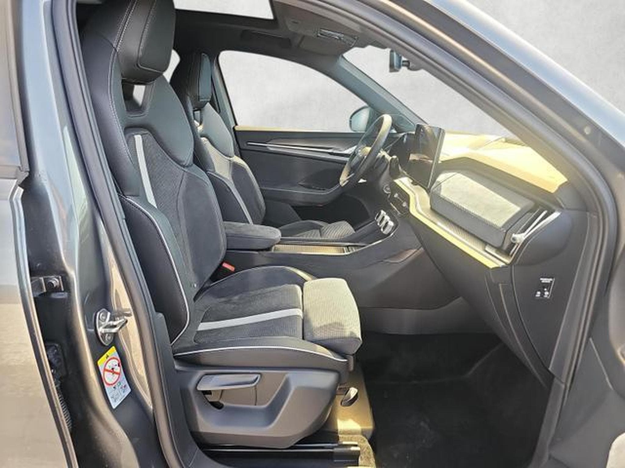 Skoda Kodiaq 1.5 TSI mHEV 110 kW Sportline (2026) - Foto 10