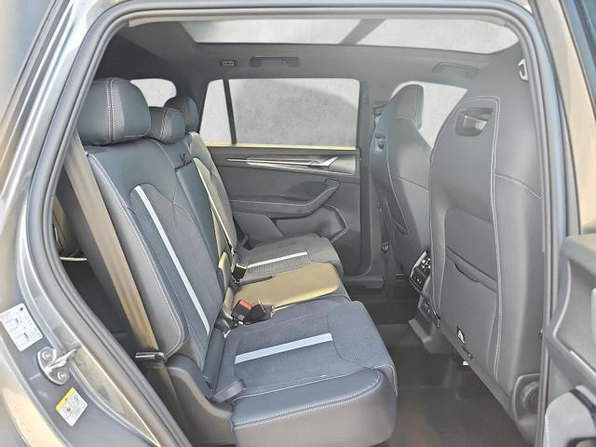 Skoda Kodiaq 1.5 TSI mHEV 110 kW Sportline (2026) - Foto 13