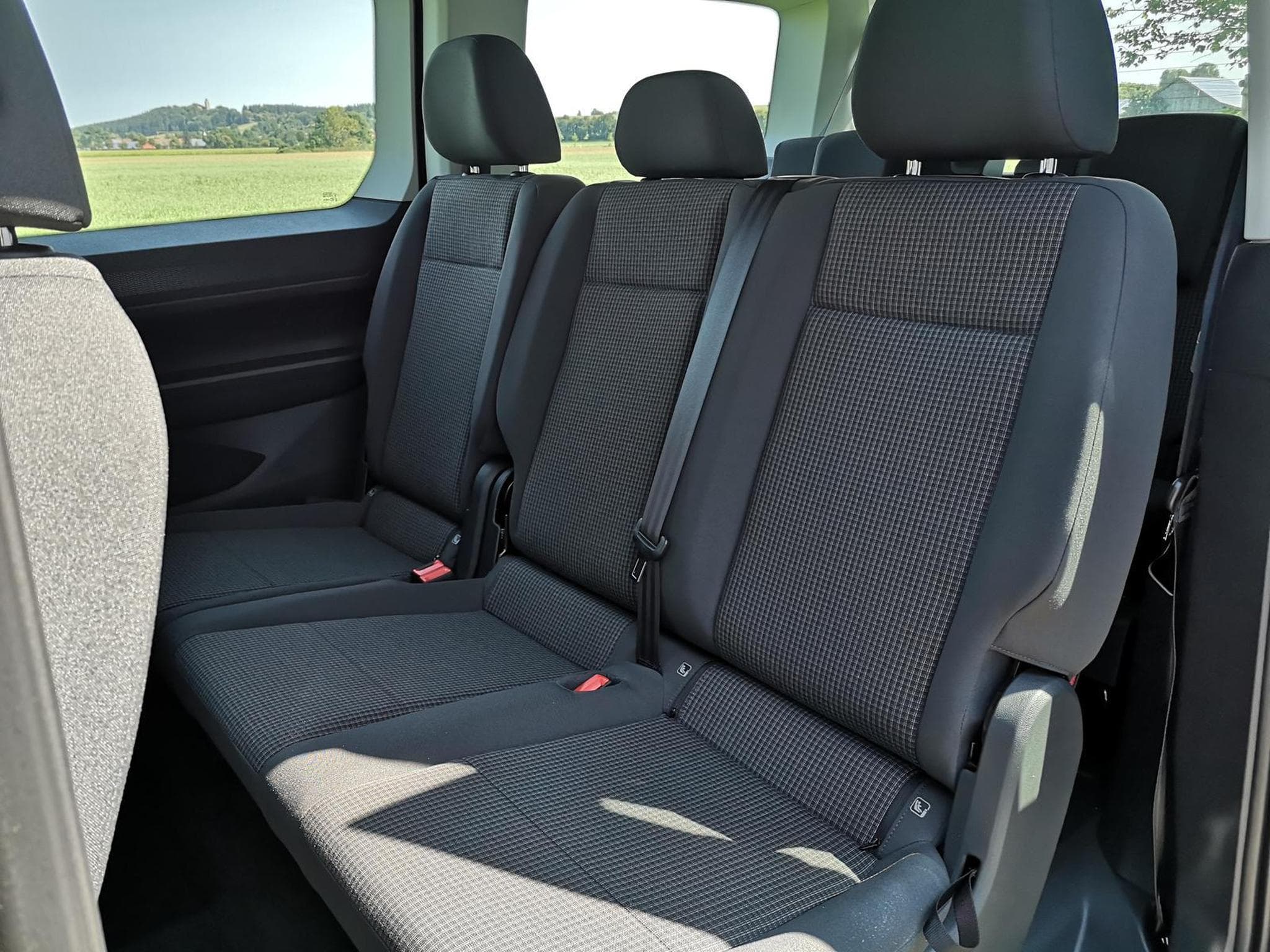 VW Caddy Basis Maxi (2025) - Foto 10