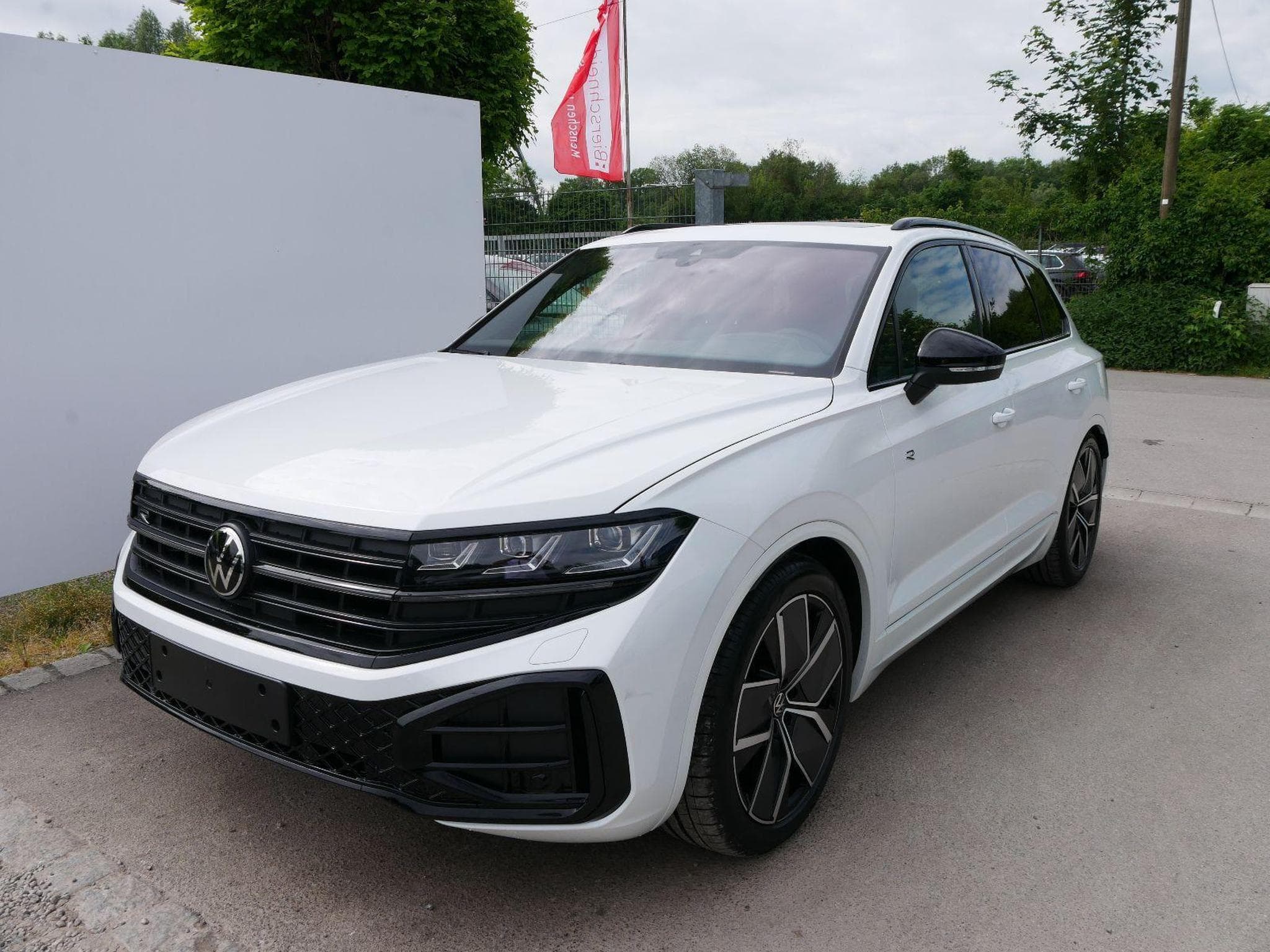 VW Touareg FINAL-EDITION (2026) - Photo 1